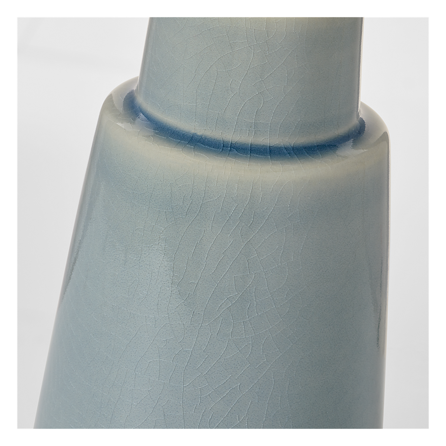 Vessel Medium Table Lamp