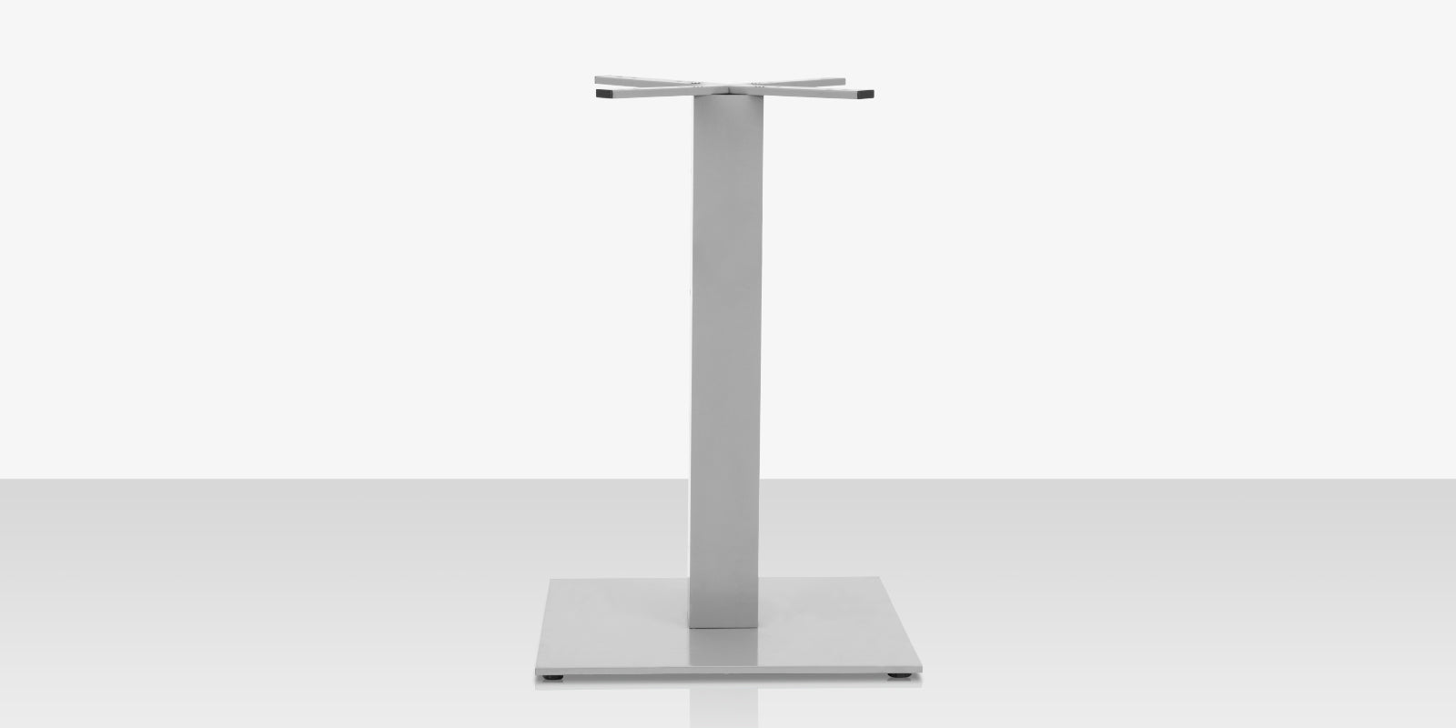 Verona Large Square Bar Pole