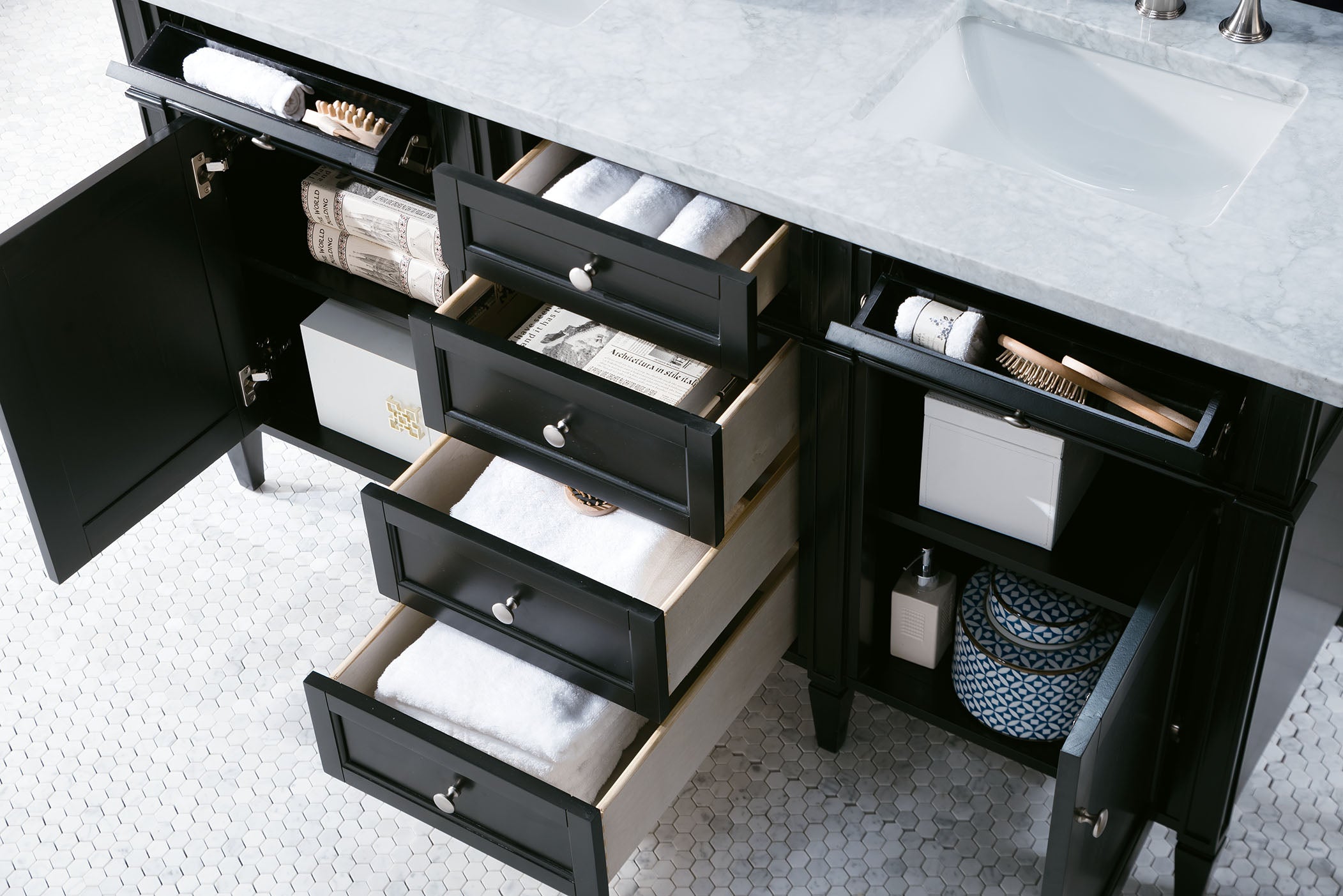 James Martin Brittany 60" Double Vanity in Black Onyx with 3cm Countertop