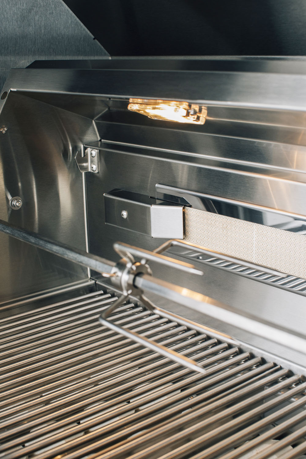 American Made Grills ALT42 Alturi 42" Freestanding Grill