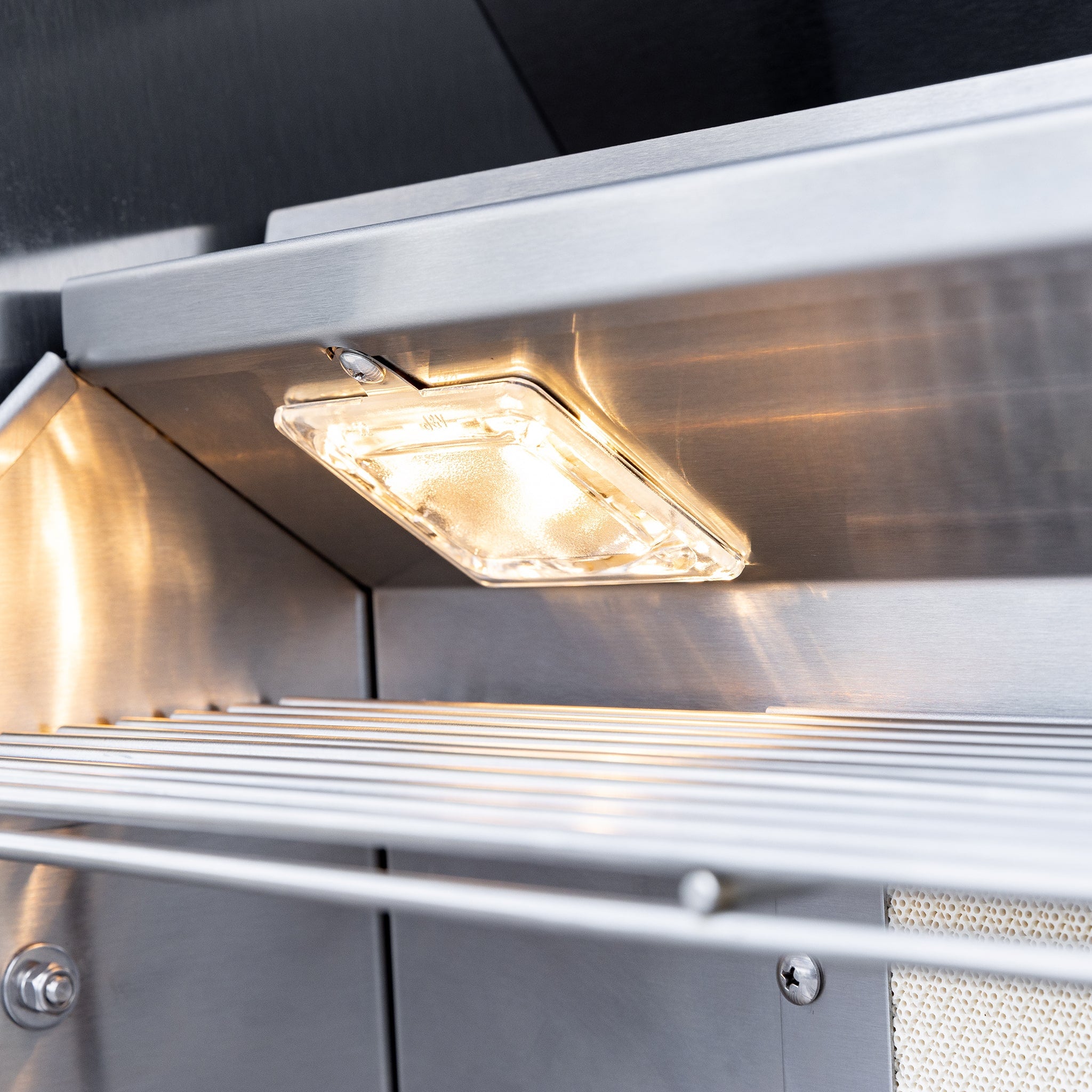 Summerset Sizzler Pro 40" Built-in Grill, SZRPRO40