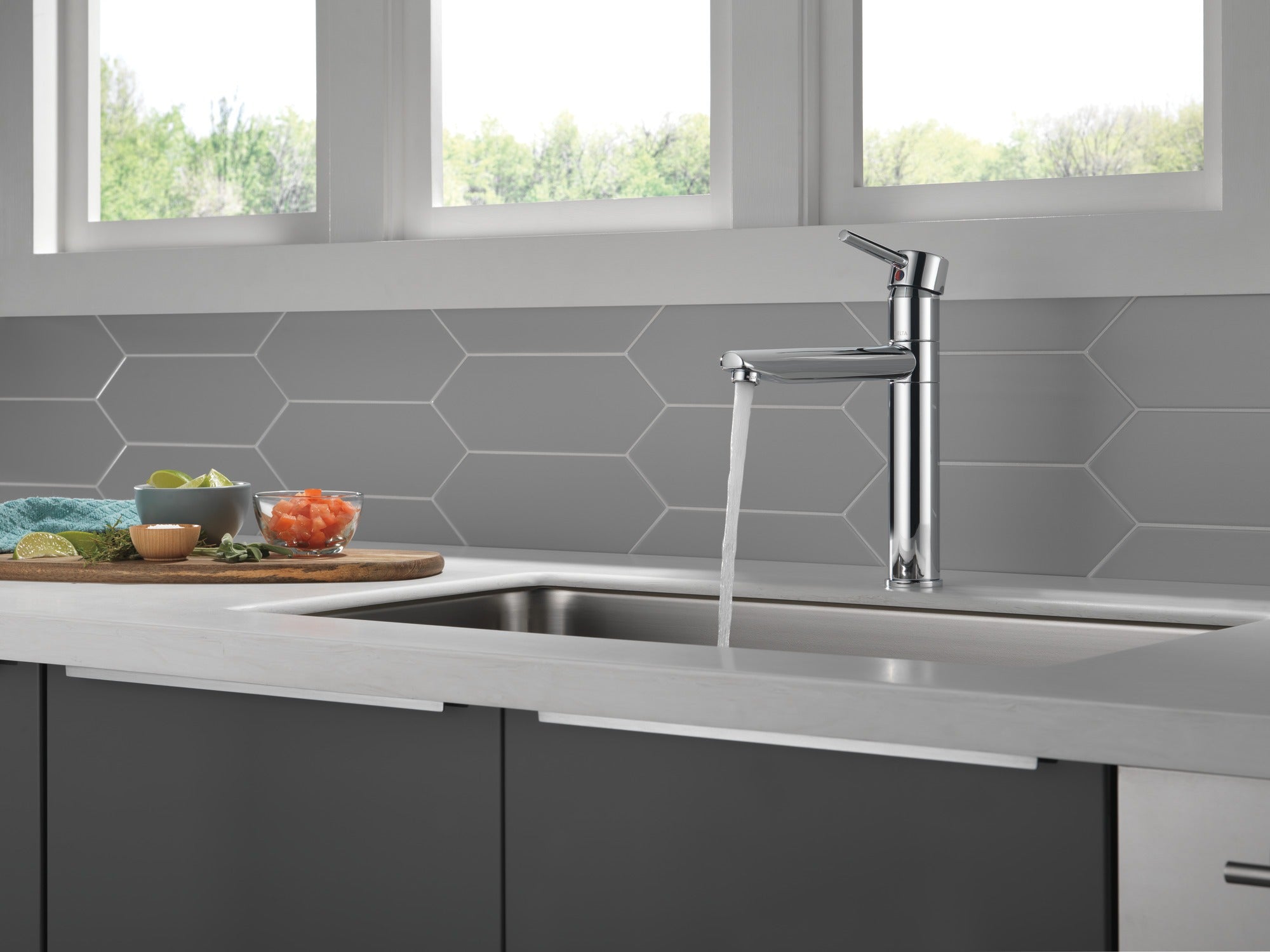 Delta Trinsic® Single Handle Kitchen Faucet