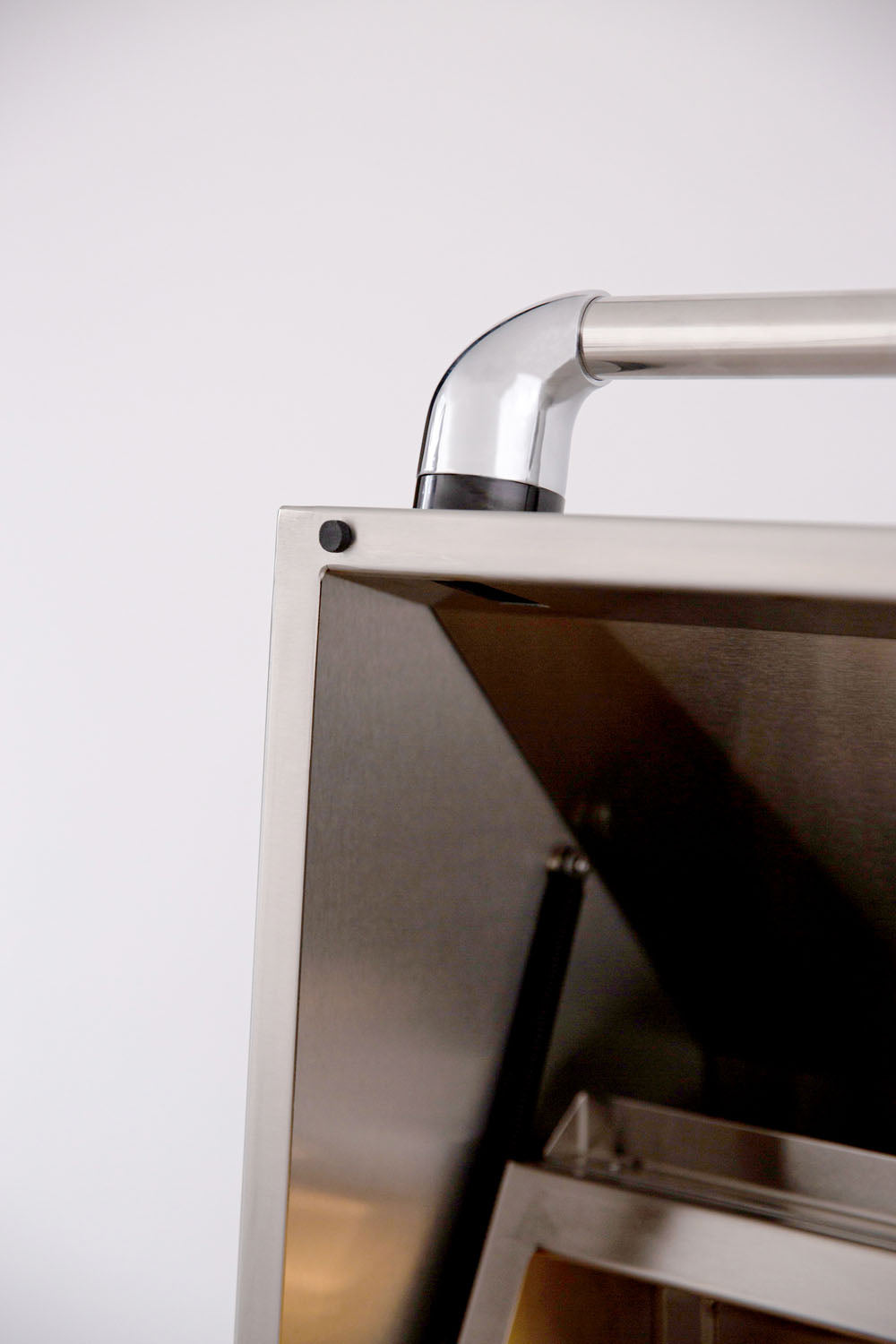 American Made Grills ALT42 Alturi 42" Freestanding Grill
