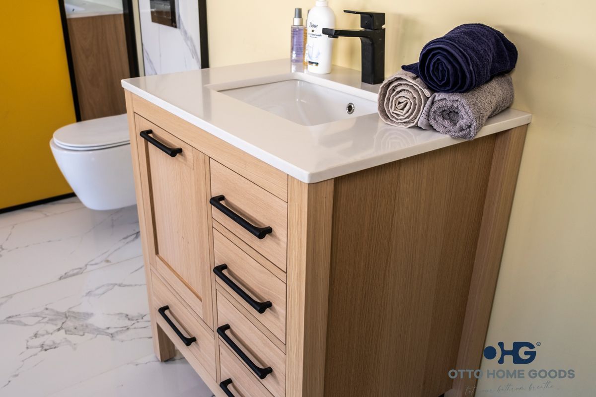 Ashley 30" Natural Oak Bathroom Vanity with Quartz Top & Black Hardware