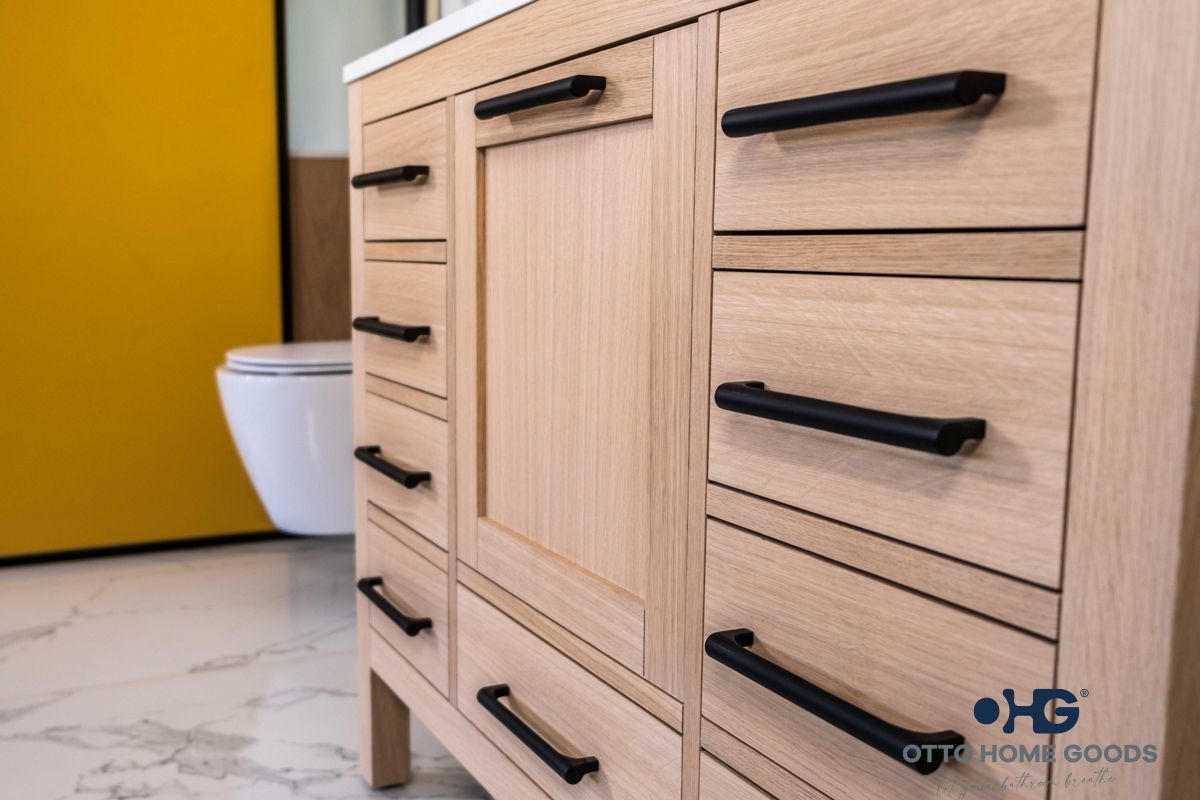 Ashley 42" Natural Oak Bathroom Vanity with Quartz Top & Black Hardware