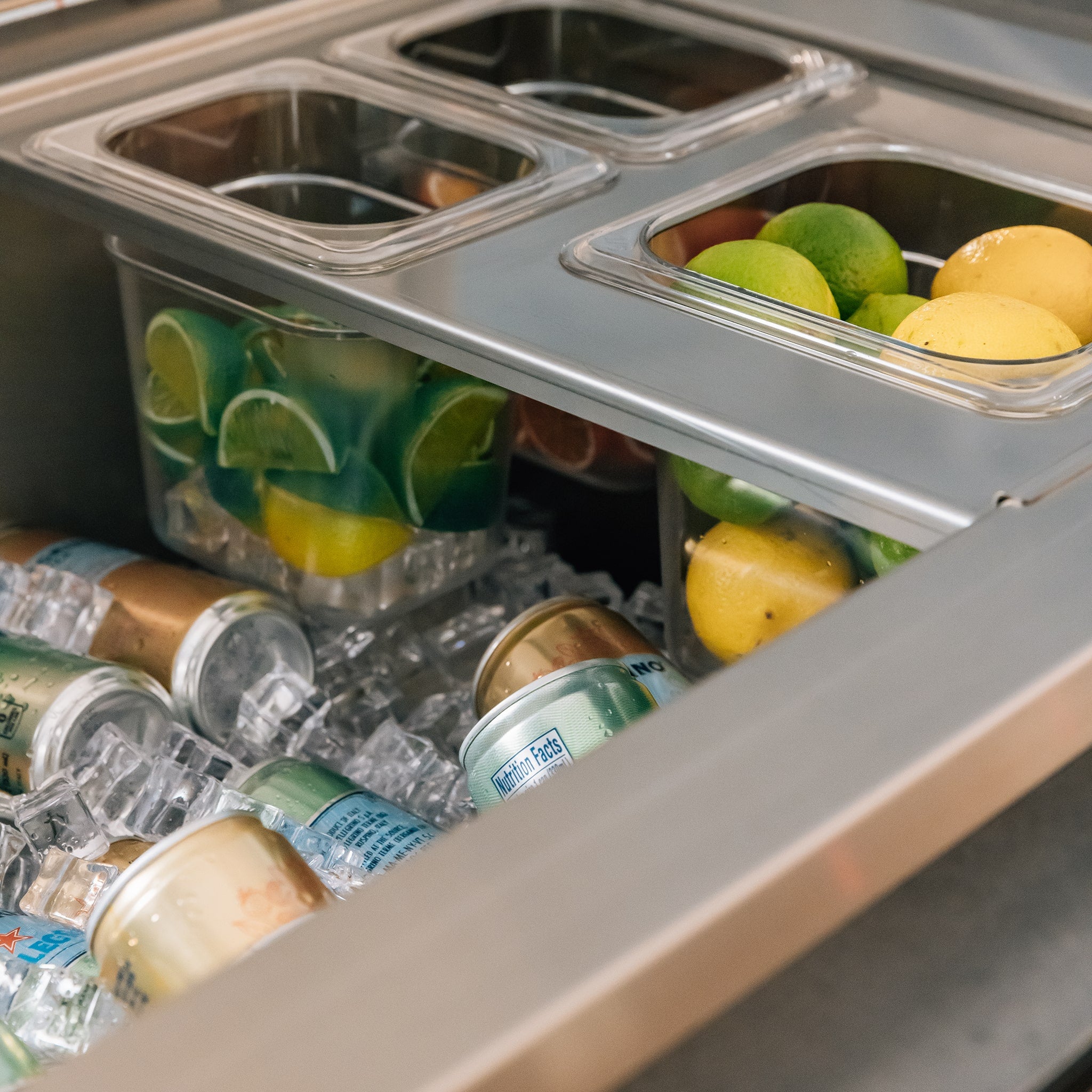 Summerset 28"x 21" Ice Chest, IC-28