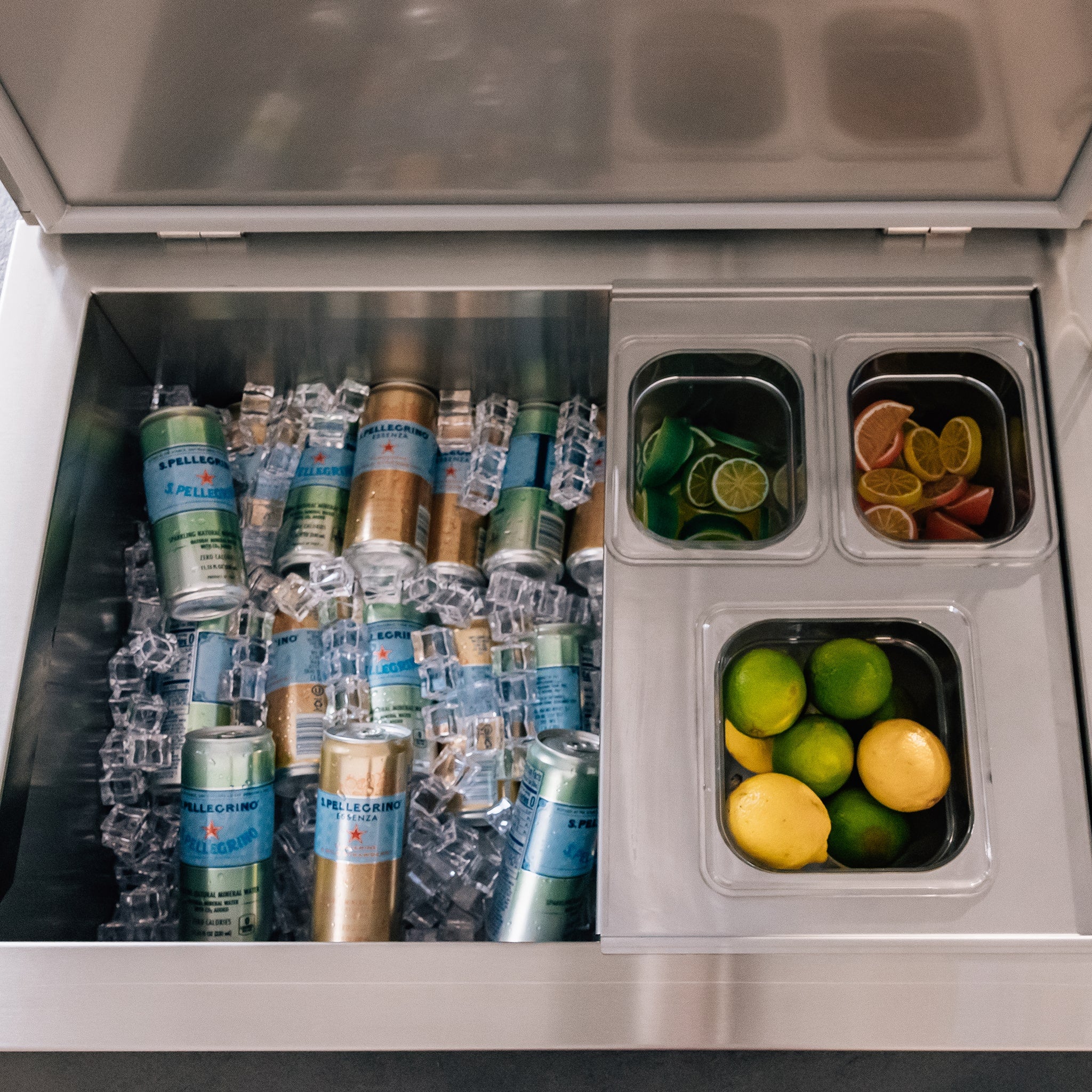 Summerset 28"x 21" Ice Chest, IC-28