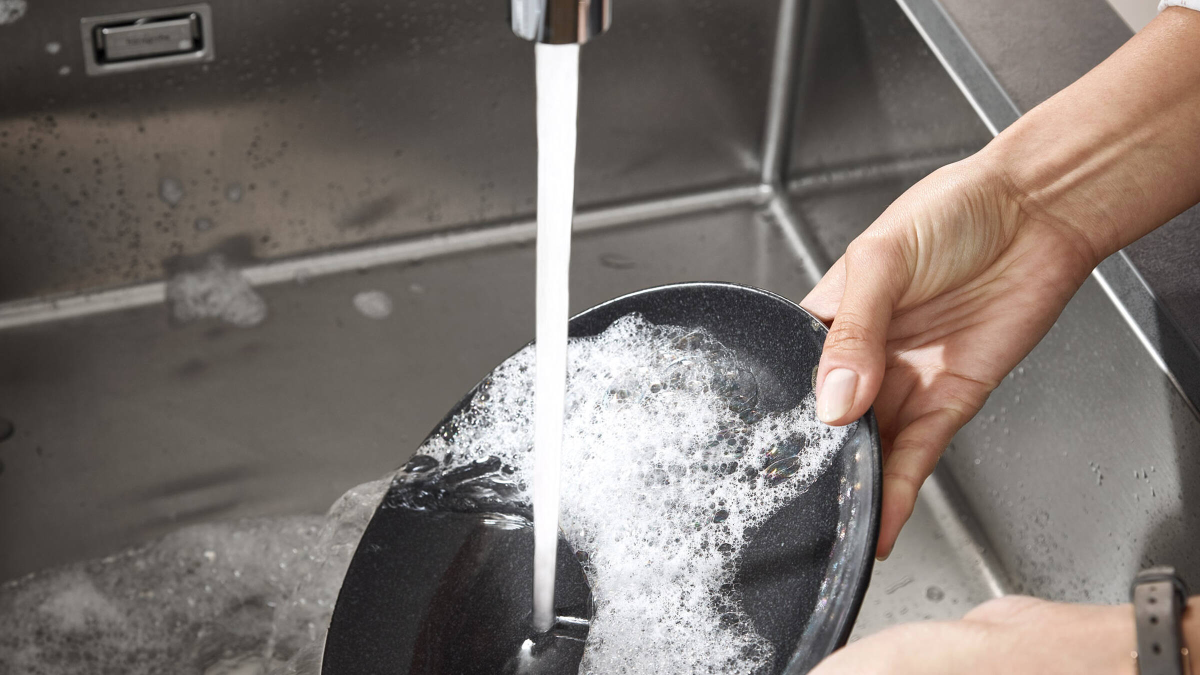 Talis N Kitchen Faucet, U-Style 1-Spray, 1.75 GPM
