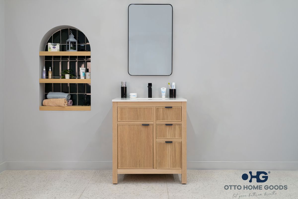 Catalina 30" Natural Oak Bathroom Vanity with Quartz Top & Black Hardware