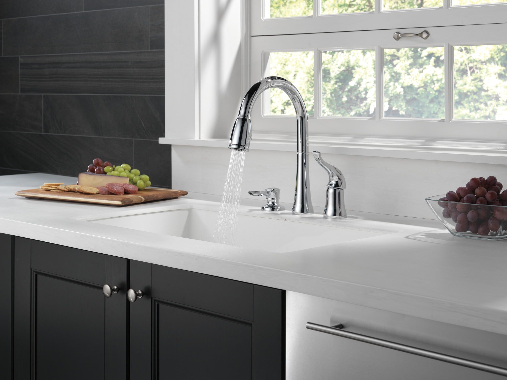Delta Kate® Single Handle Pull-Down Kitchen Faucet with Soap Dispenser