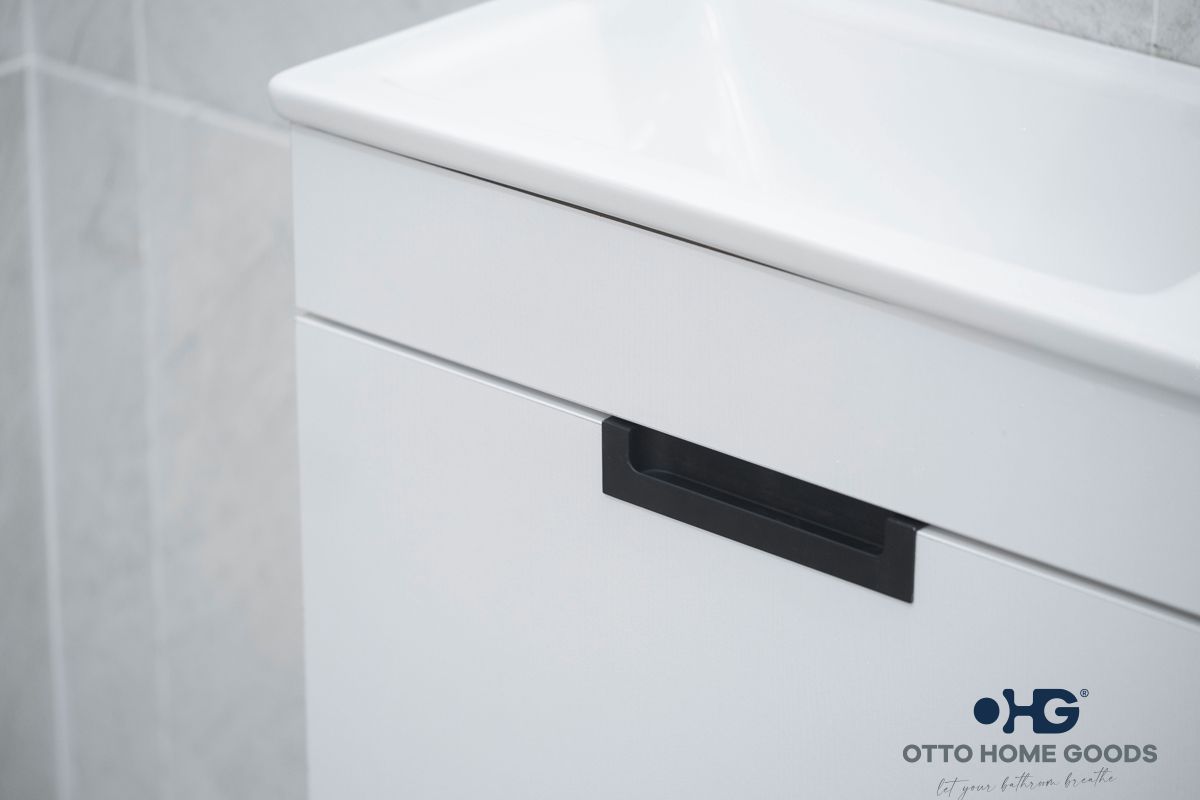 Luca 20" White Wall Mount Bathroom Vanity with Integrated Sink