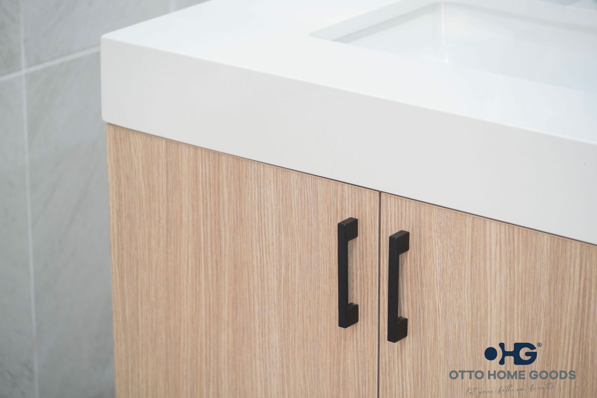 Solana 30" Natural Oak Bathroom Vanity with Quartz Top & Metal Legs