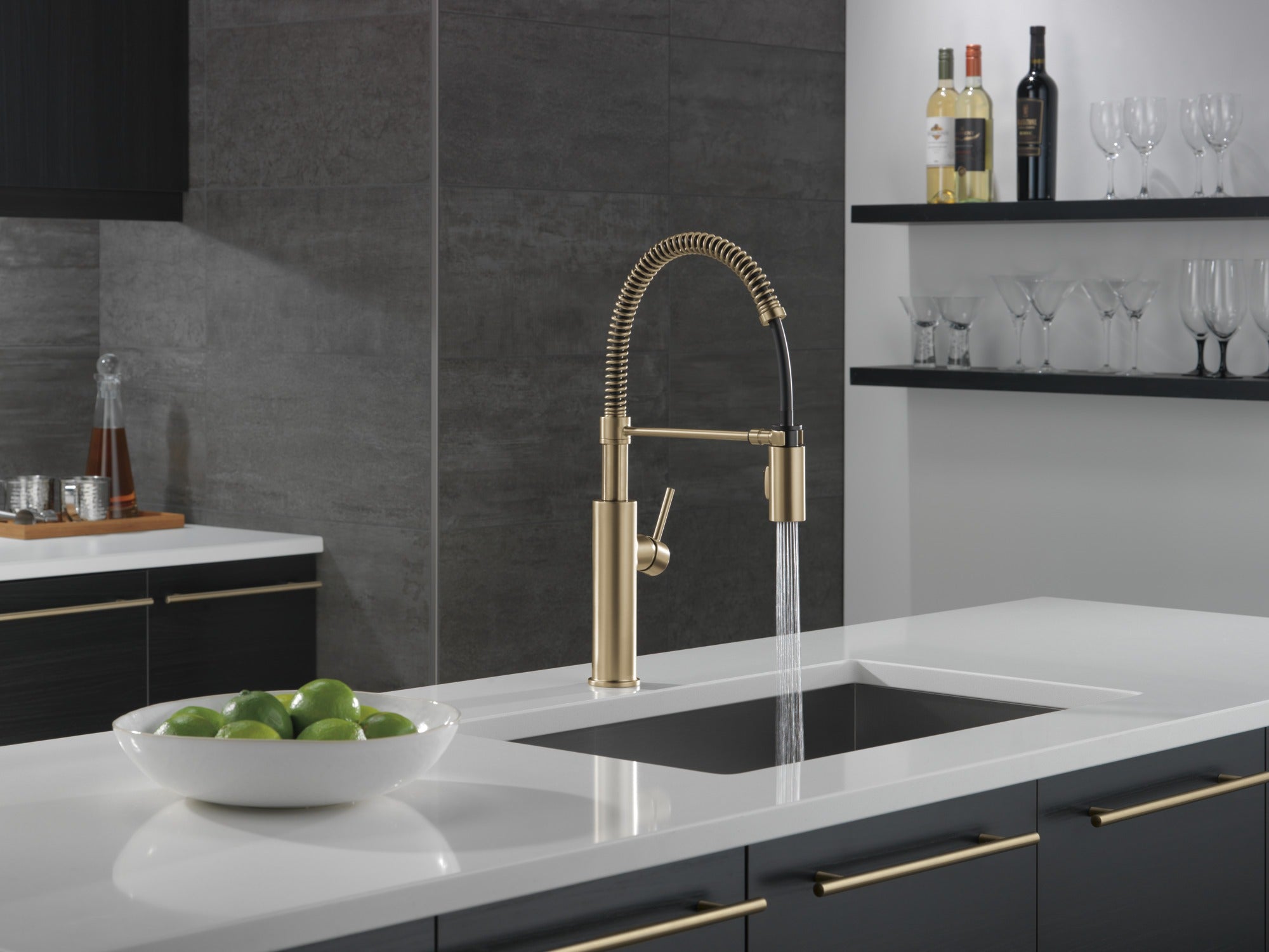 Delta Antoni® Single-Handle Pull-Down Spring Kitchen Faucet