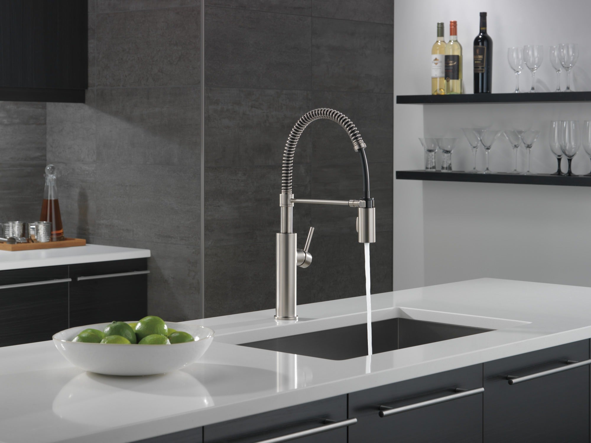 Delta Antoni® Single-Handle Pull-Down Spring Kitchen Faucet