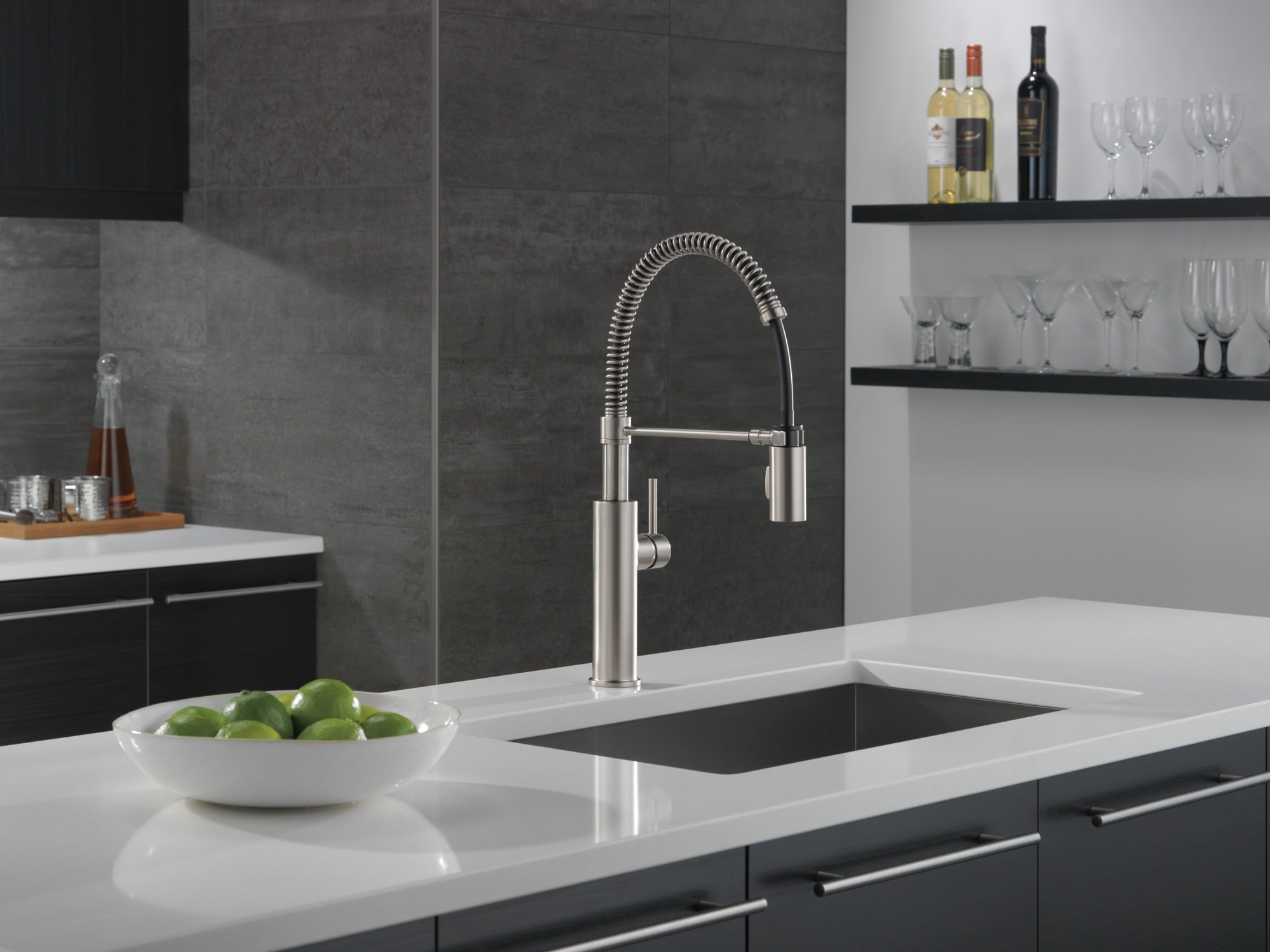 Delta Antoni® Single-Handle Pull-Down Spring Kitchen Faucet