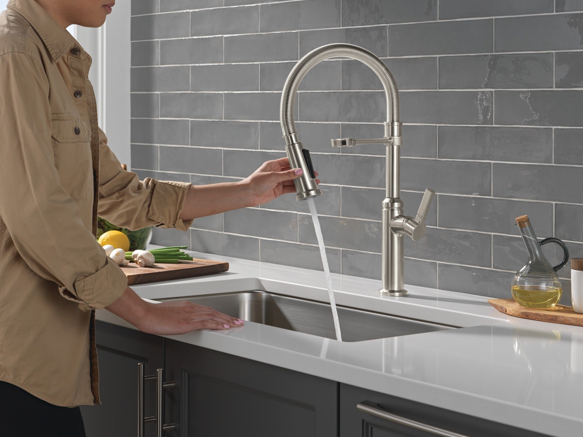 Delta Rhett® Single Handle Pull-Down Kitchen Faucet With Spring Spout