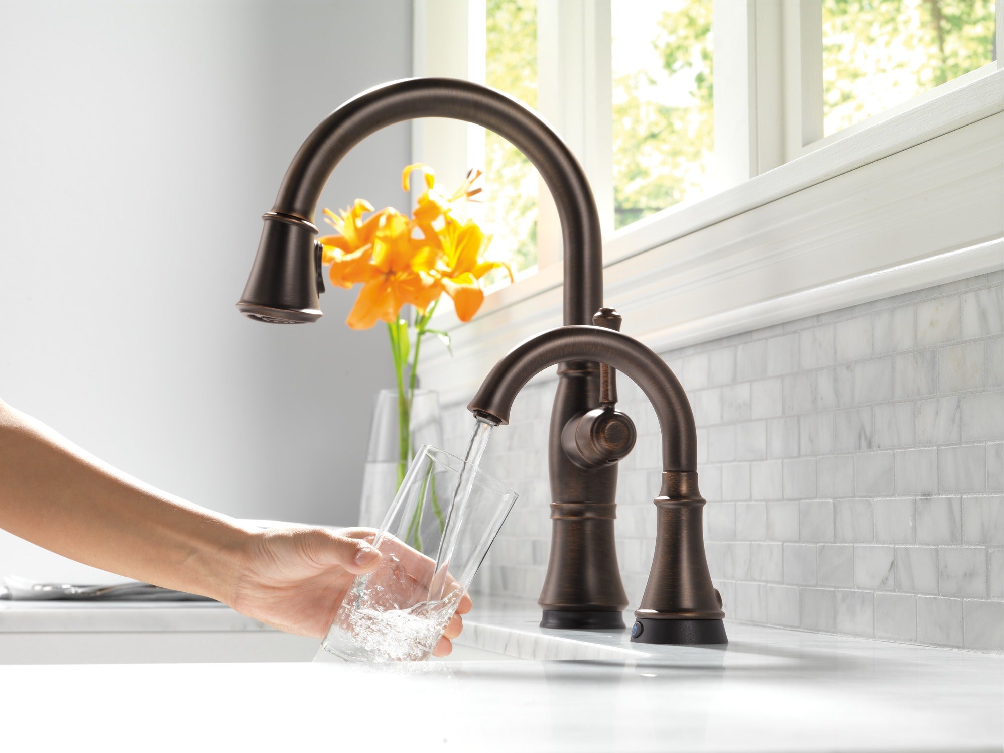 Delta Cassidy® Single Handle Pull-Down Kitchen Faucet with Touch<sub>2</sub>O® and ShieldSpray® Technologies