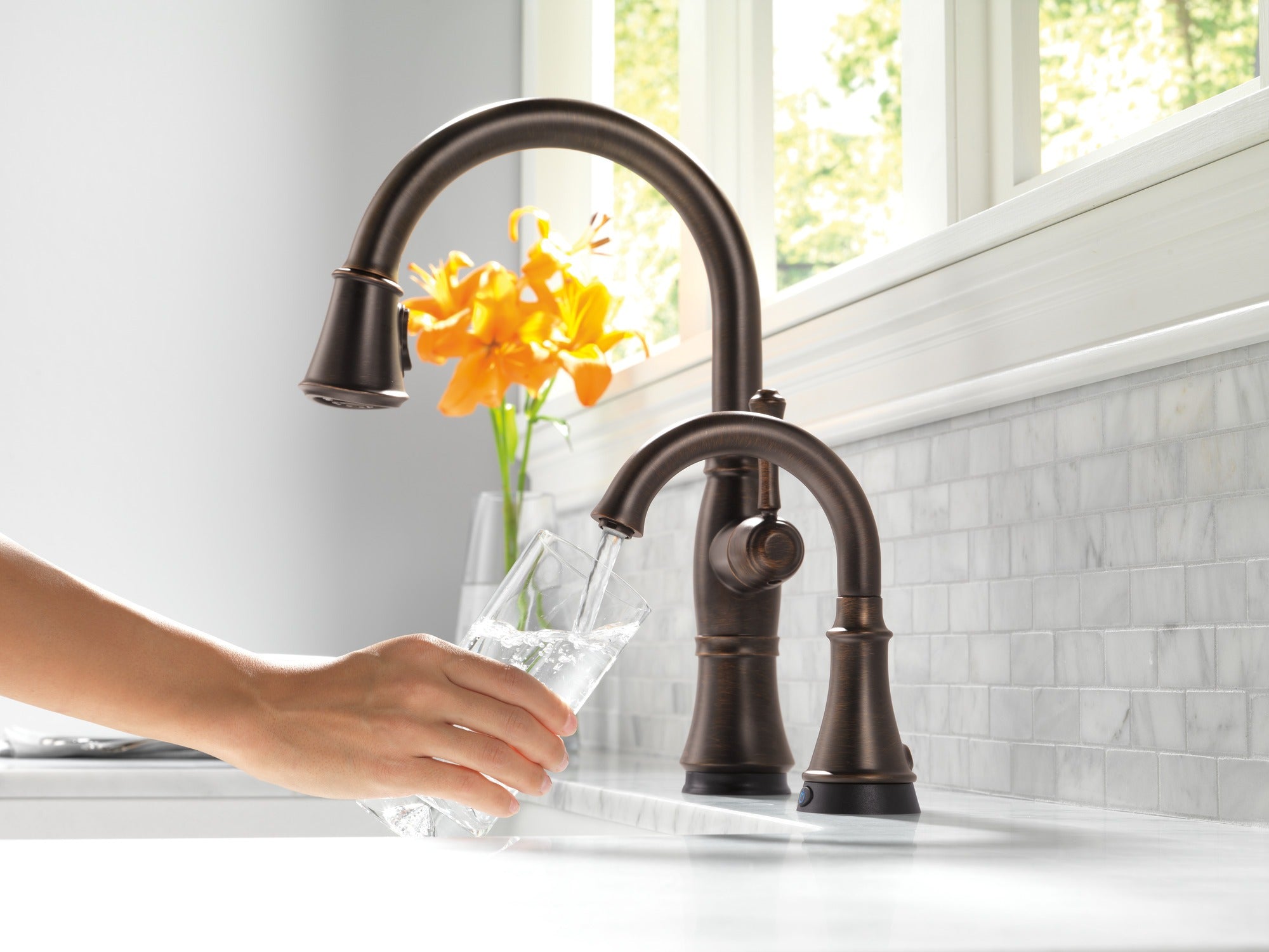 Delta Cassidy® Single Handle Pull-Down Kitchen Faucet with Touch<sub>2</sub>O® and ShieldSpray® Technologies