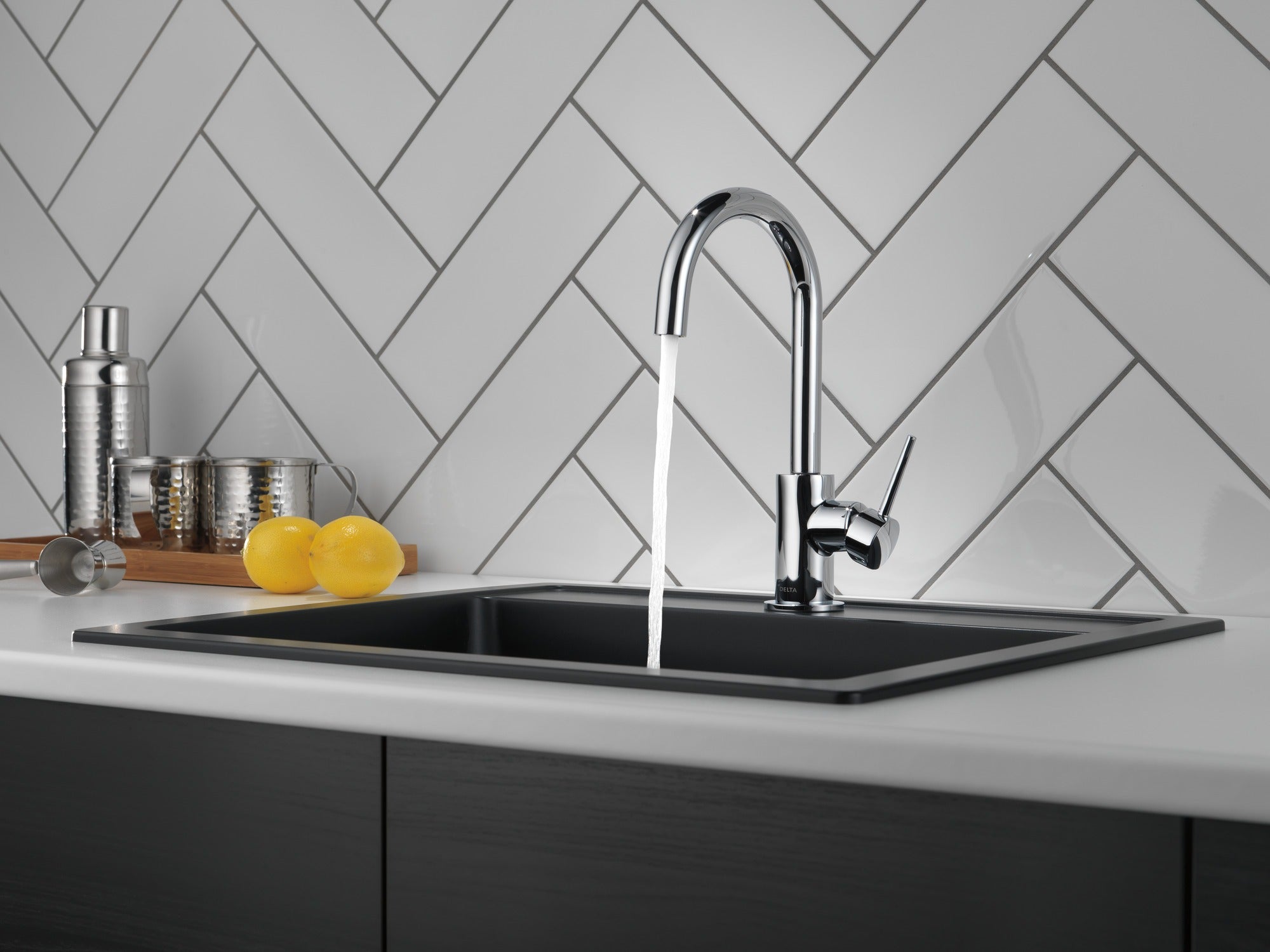 Delta Trinsic® True Bar Limited Swivel