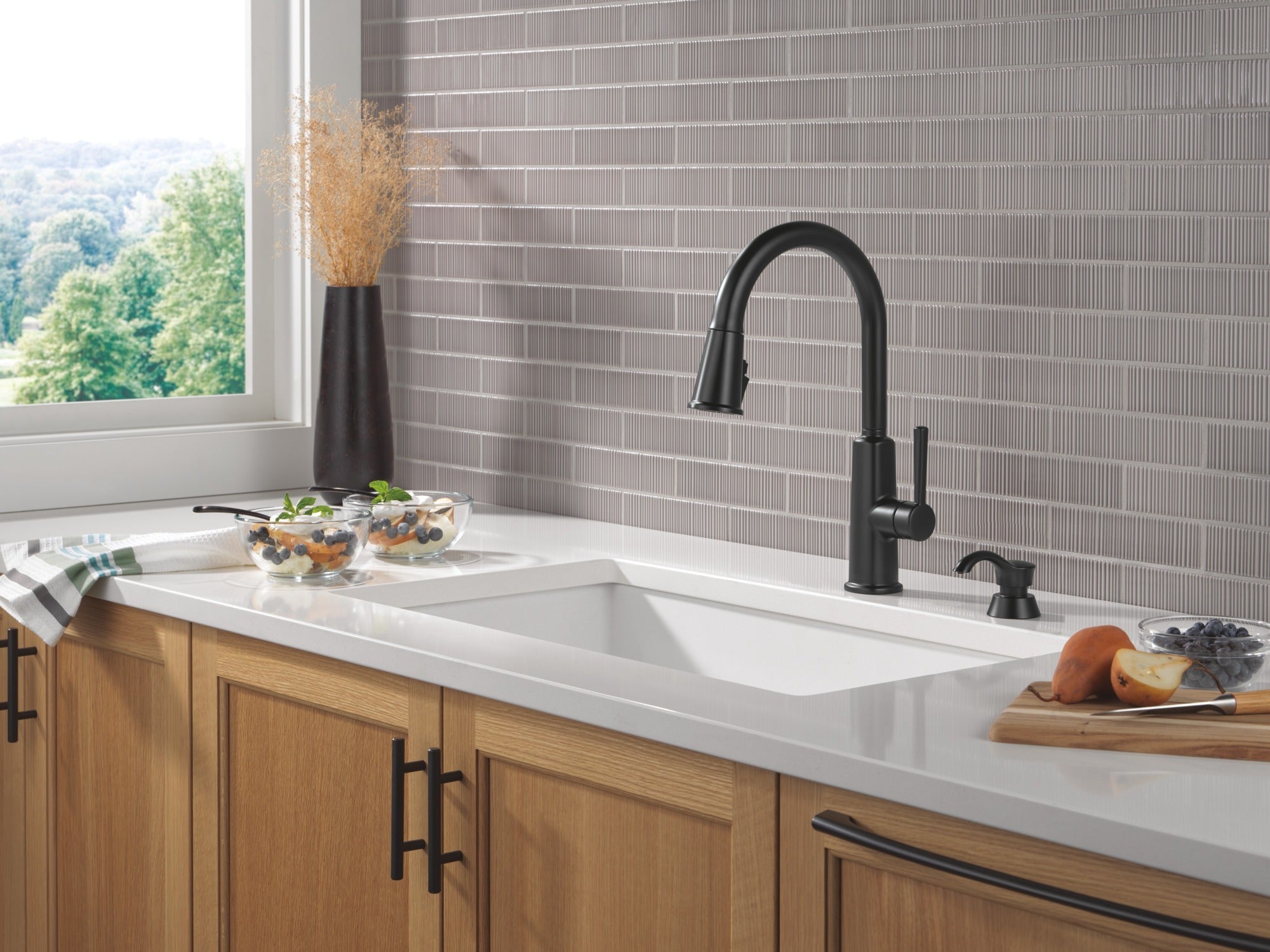 Delta DeLuca™ Soap / Lotion Dispenser