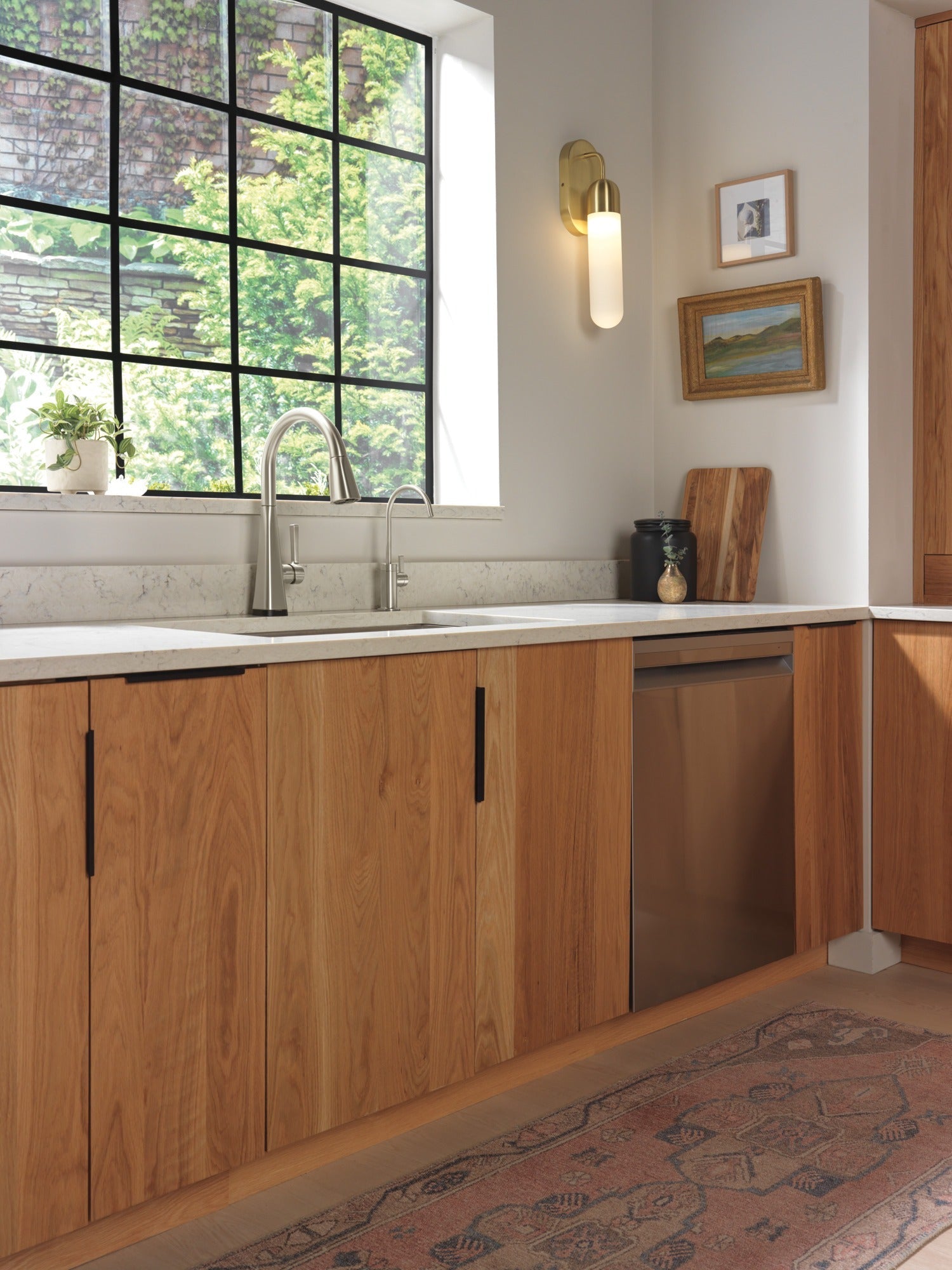 Delta Clarifi™ Contemporary Beverage Faucet