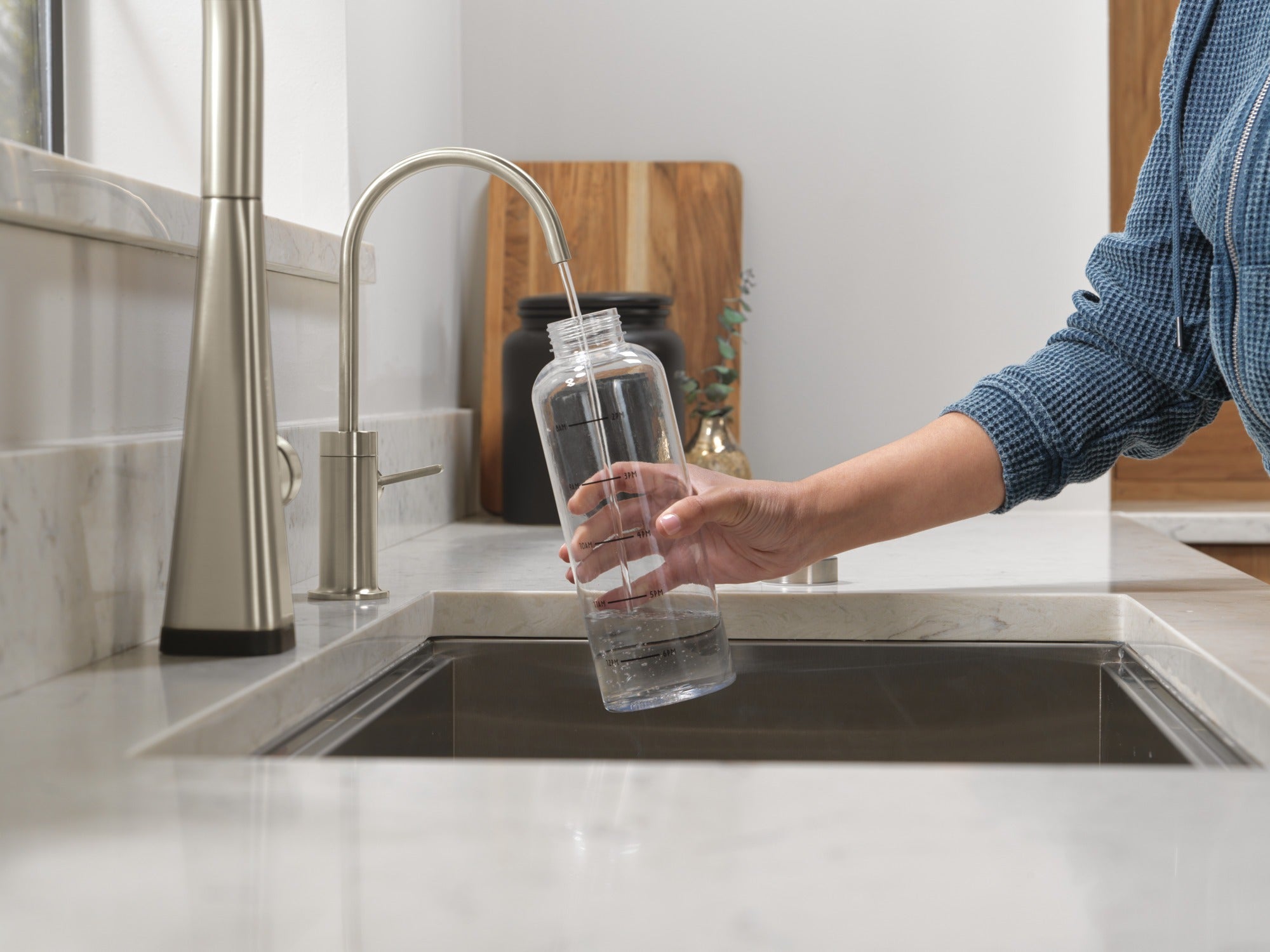 Delta Clarifi™ Contemporary Beverage Faucet