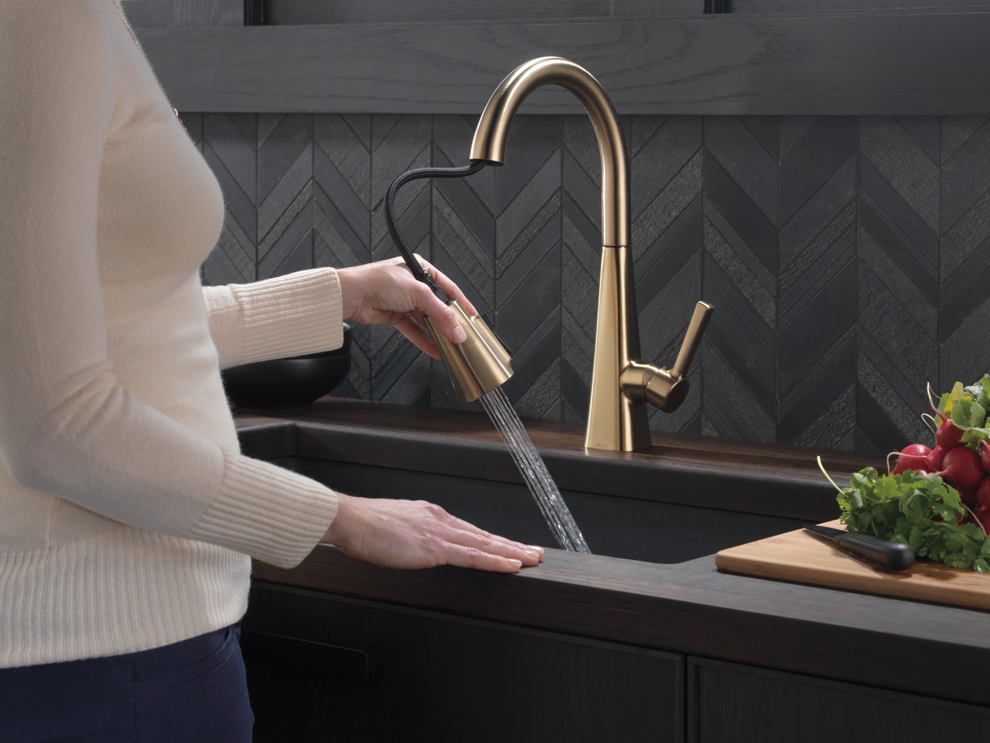 Delta Lenta® Single-Handle Pull-Down Kitchen Faucet