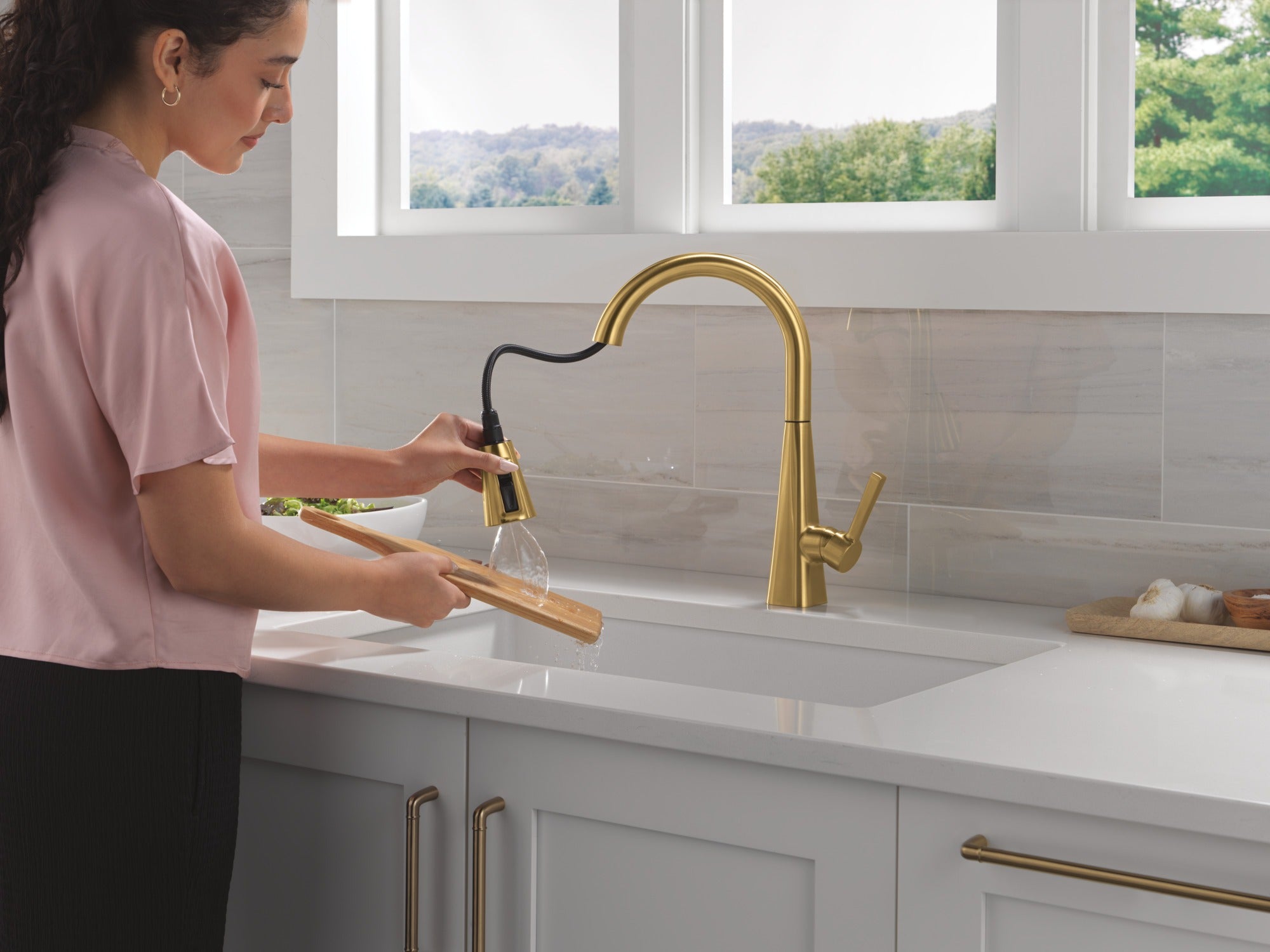 Delta Lenta® Single-Handle Pull-Down Kitchen Faucet