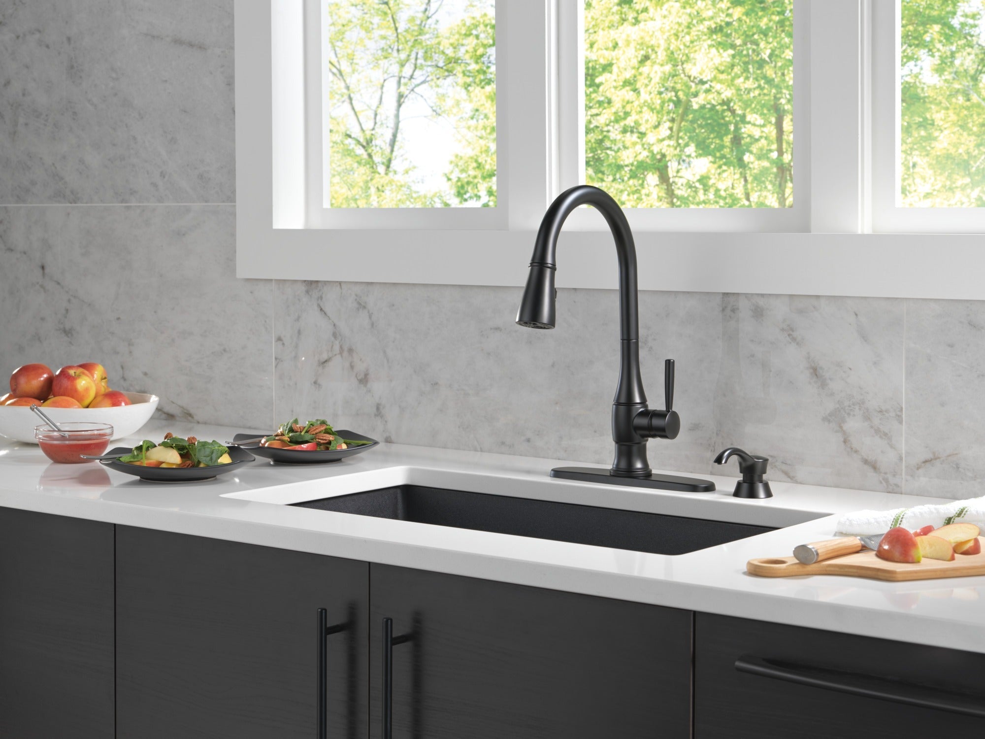 Delta Hazelwood™ Single Handle Pull-Down Kitchen Faucet with Soap Dispenser and ShieldSpray Technology