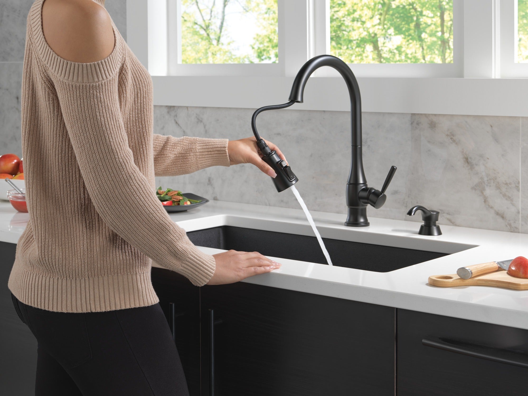 Delta Hazelwood™ Single Handle Pull-Down Kitchen Faucet with Soap Dispenser and ShieldSpray Technology