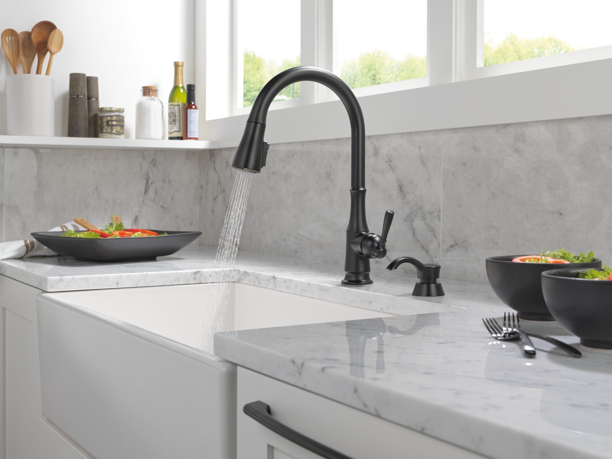 Delta Capertee™ Single Handle Pull-Down Kitchen Faucet with Soap Dispenser and ShieldSpray Technology