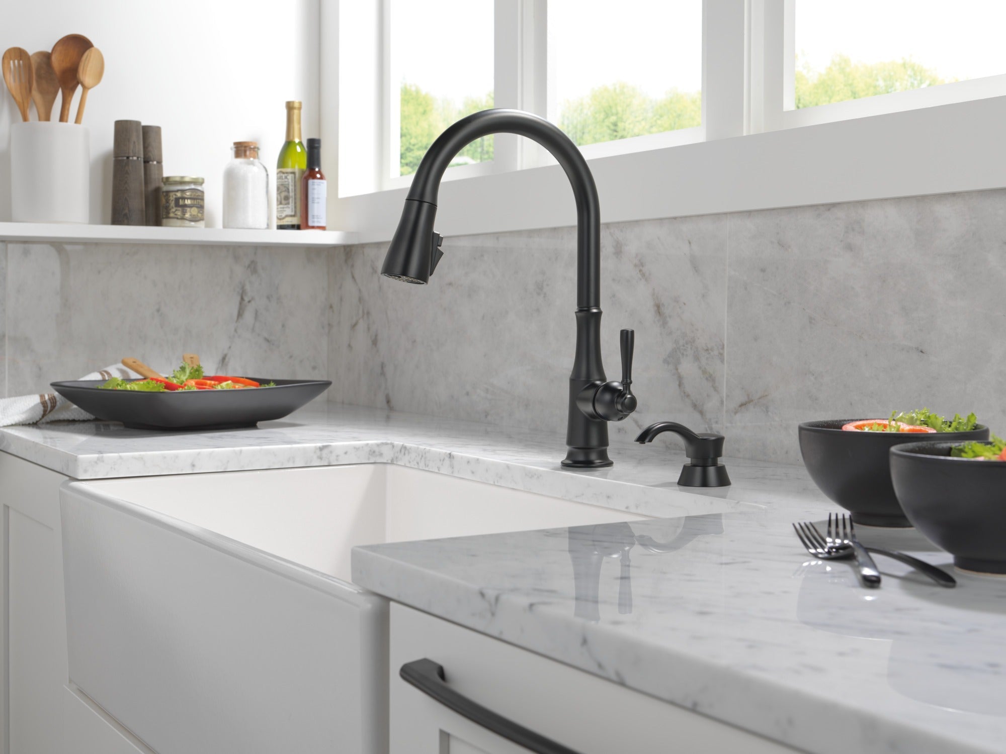 Delta Capertee™ Single Handle Pull-Down Kitchen Faucet with Soap Dispenser and ShieldSpray Technology
