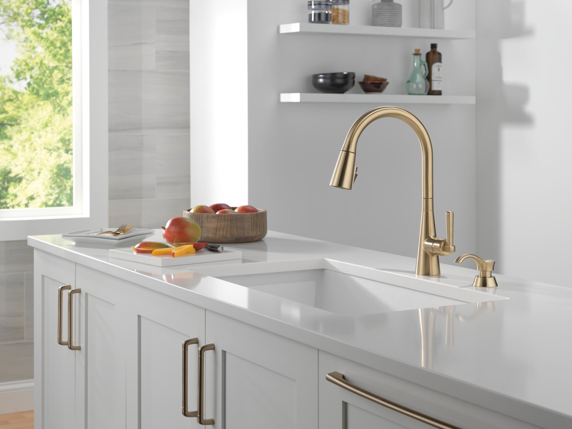 Delta Boyd™ Single Handle Pull-Down Kitchen Faucet with Soap Dispenser and ShieldSpray Technology