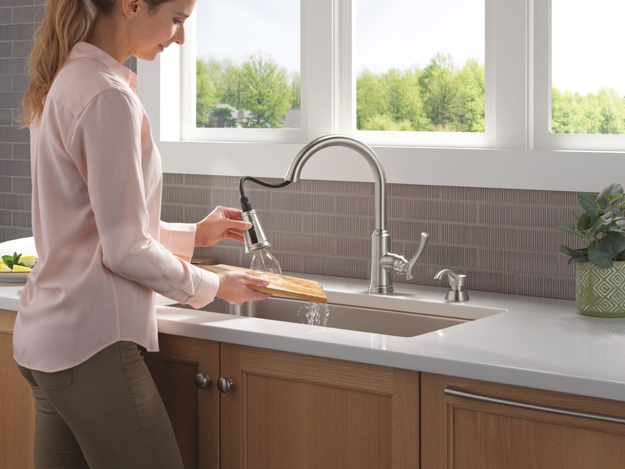 Delta Lakeview® Single Handle Pull-Down Kitchen Faucet with Soap Dispenser and ShieldSpray® Technology