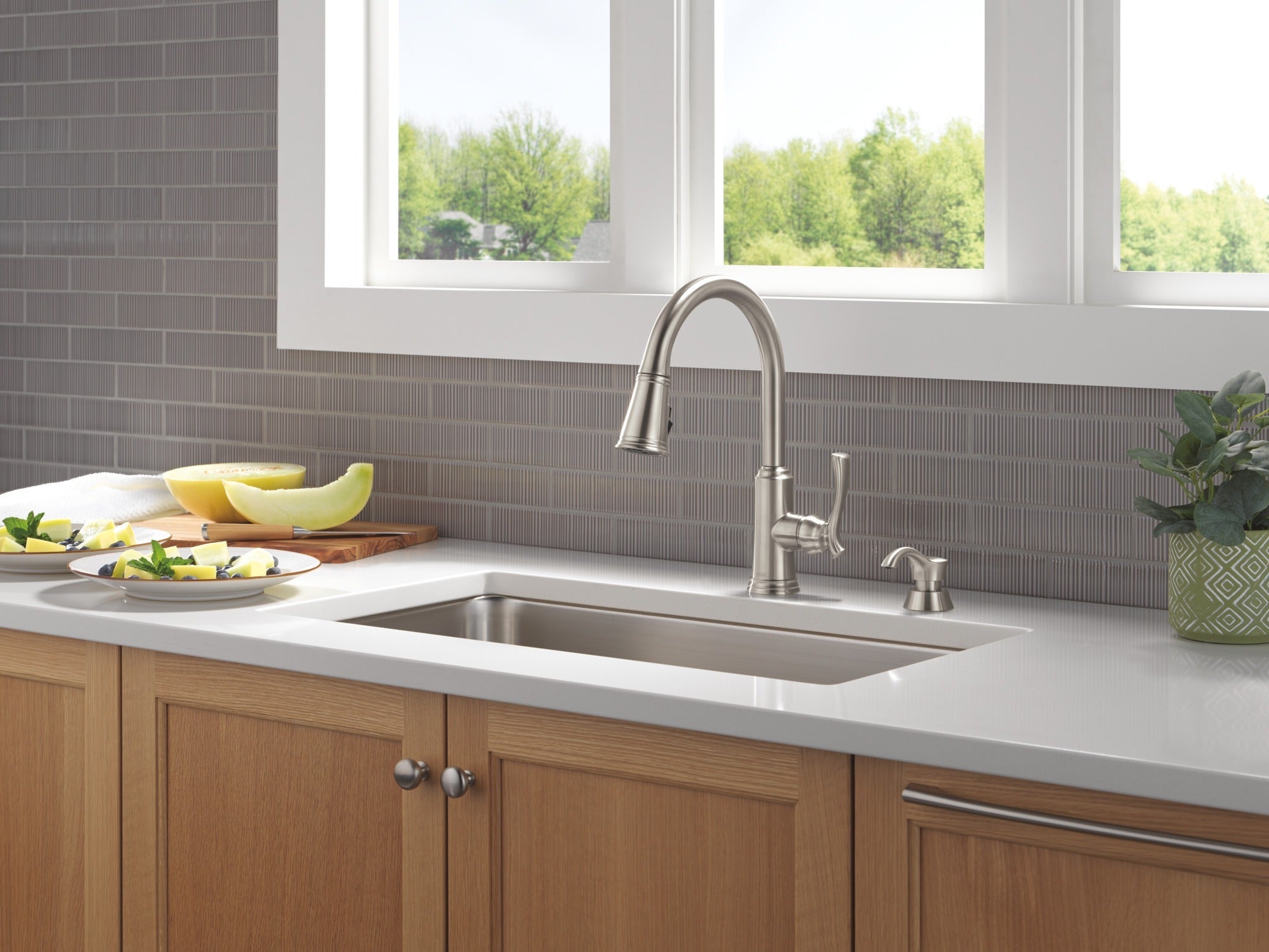 Delta Lakeview® Single Handle Pull-Down Kitchen Faucet with Soap Dispenser and ShieldSpray® Technology