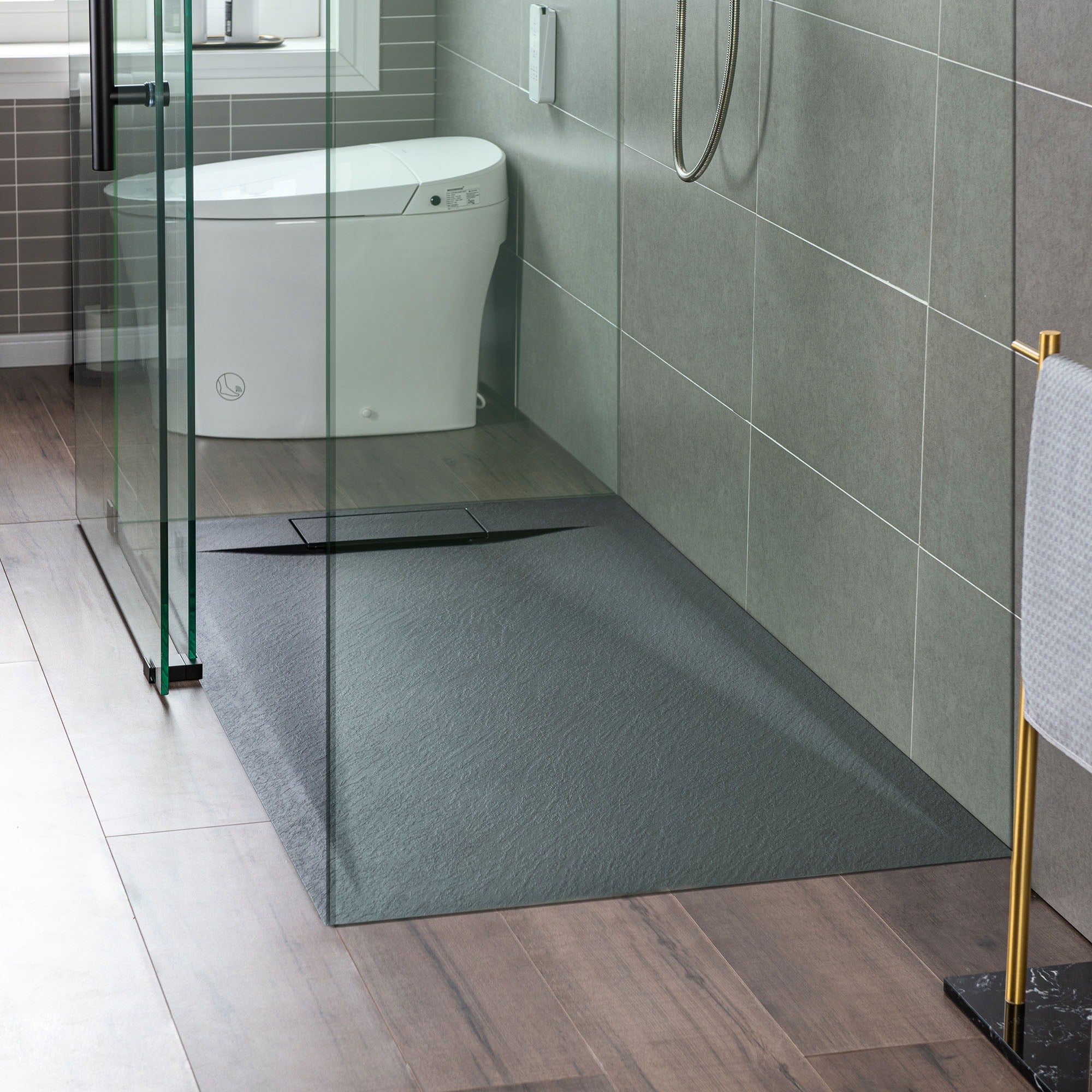 WOODBRIDGE 47.5 in L x 31.5 in W Zero Threshold End Drain Shower Base with Reversible Drain Placement, Matching Decorative Drain Plate and Tile Flange