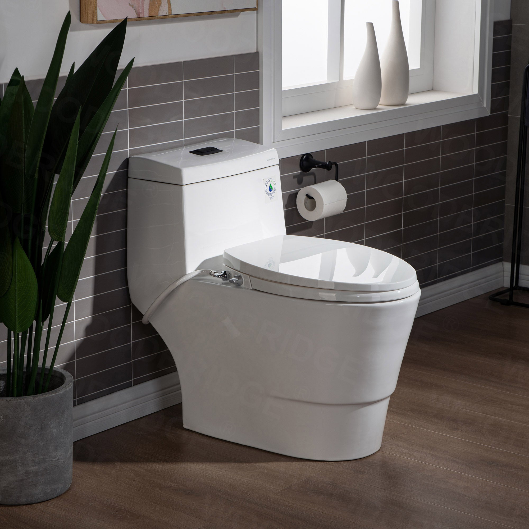 WOODBRIDGE T-0042 One Piece 1.1GPF/1.6 GPF Dual Flush Elongated Toilet with Non-Electric Toilet Seat in White