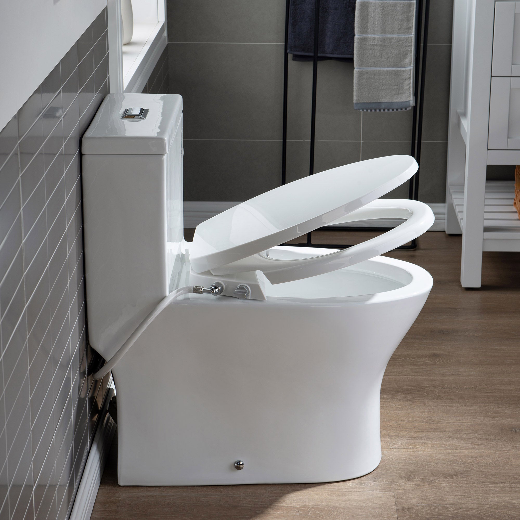WOODBRIDGE T-0045 Modern One Piece Elongated High Effiency Toilet with Manual Operated Soft-Closed Toilet Seat, White