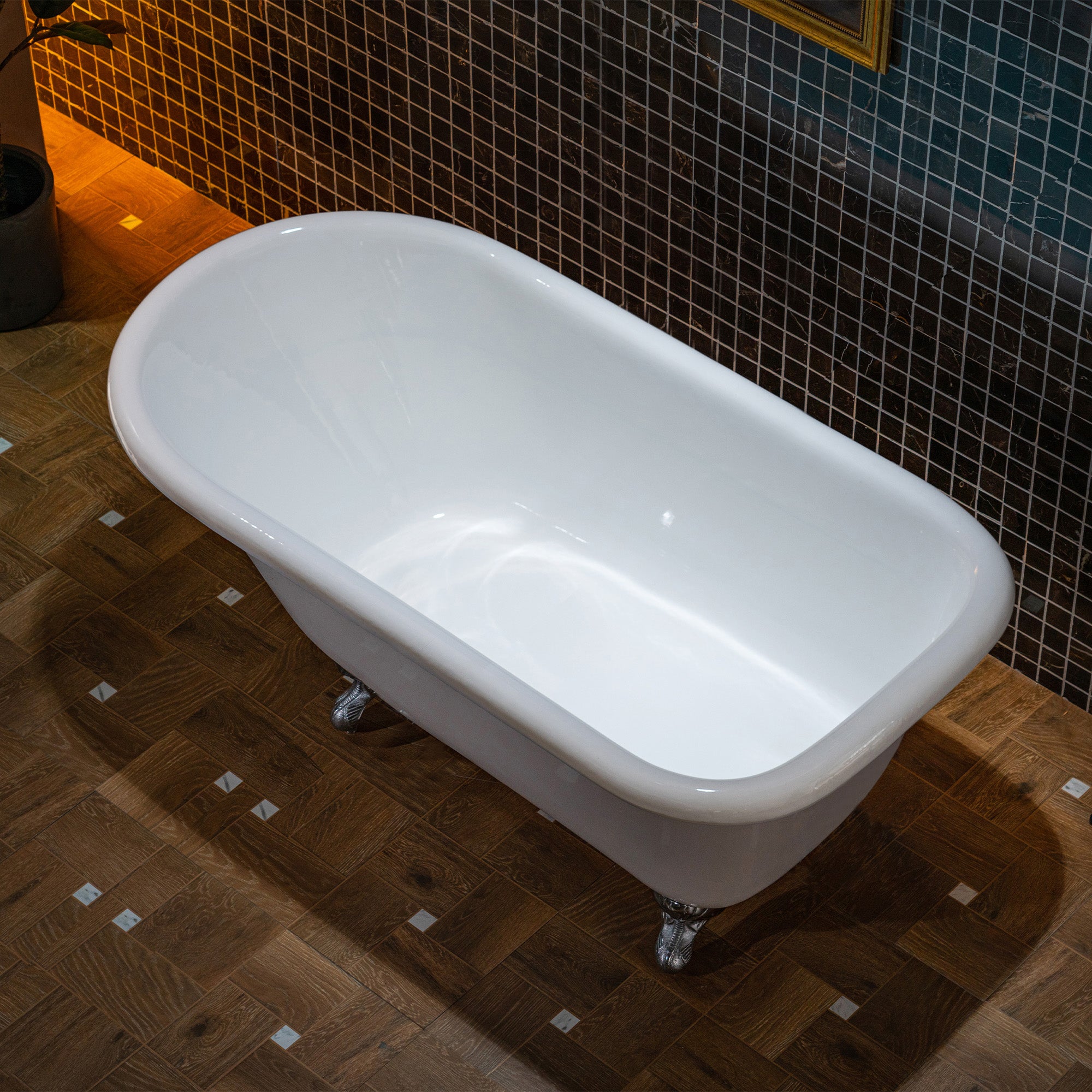 WOODBRIDGE 60" Enameled Cast Iron Roll Top Clawfoot Bathtub
