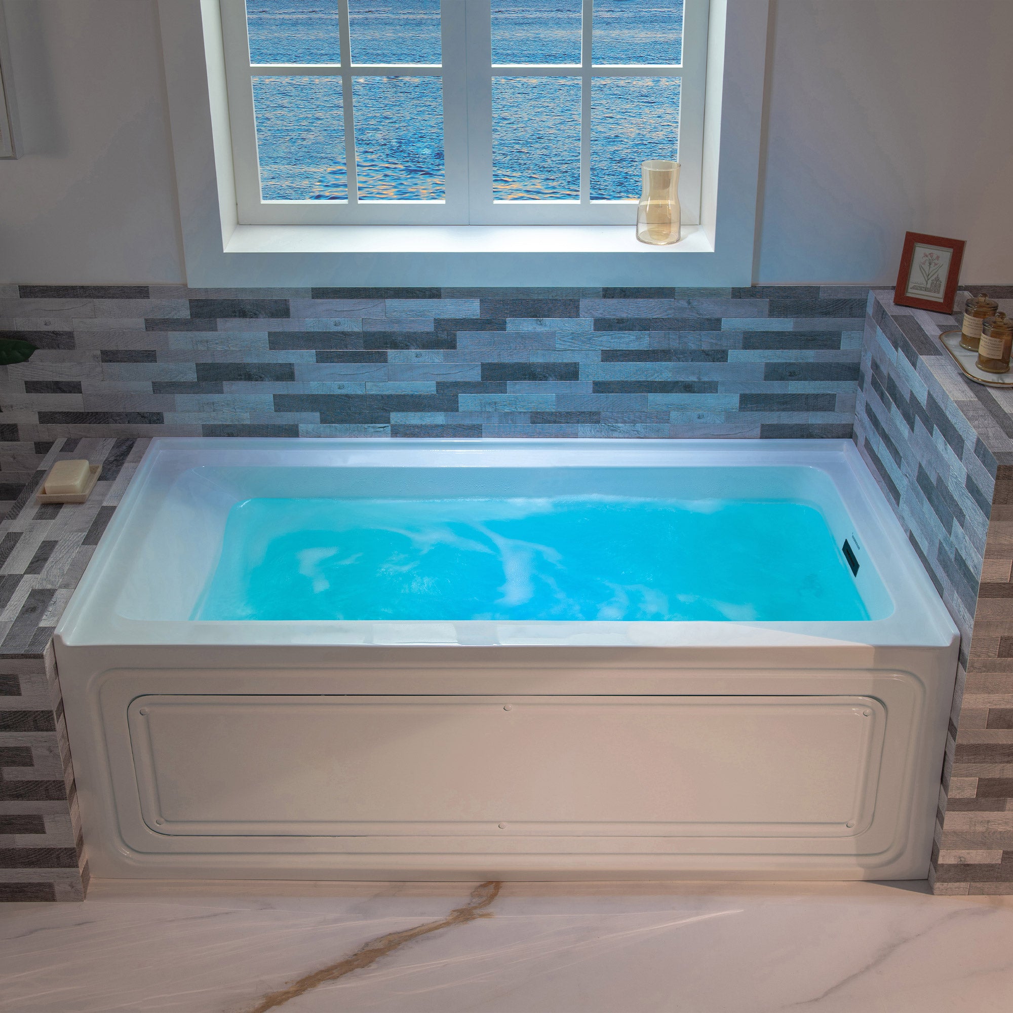 WOODBRIDGE 60" x 32" Alcove Acrylic Rectangular Whirlpool Heated Jetted Tub in White with right Drain, Matte Black Finish Trim and Drain Kit Included, BS667-R-MB02
