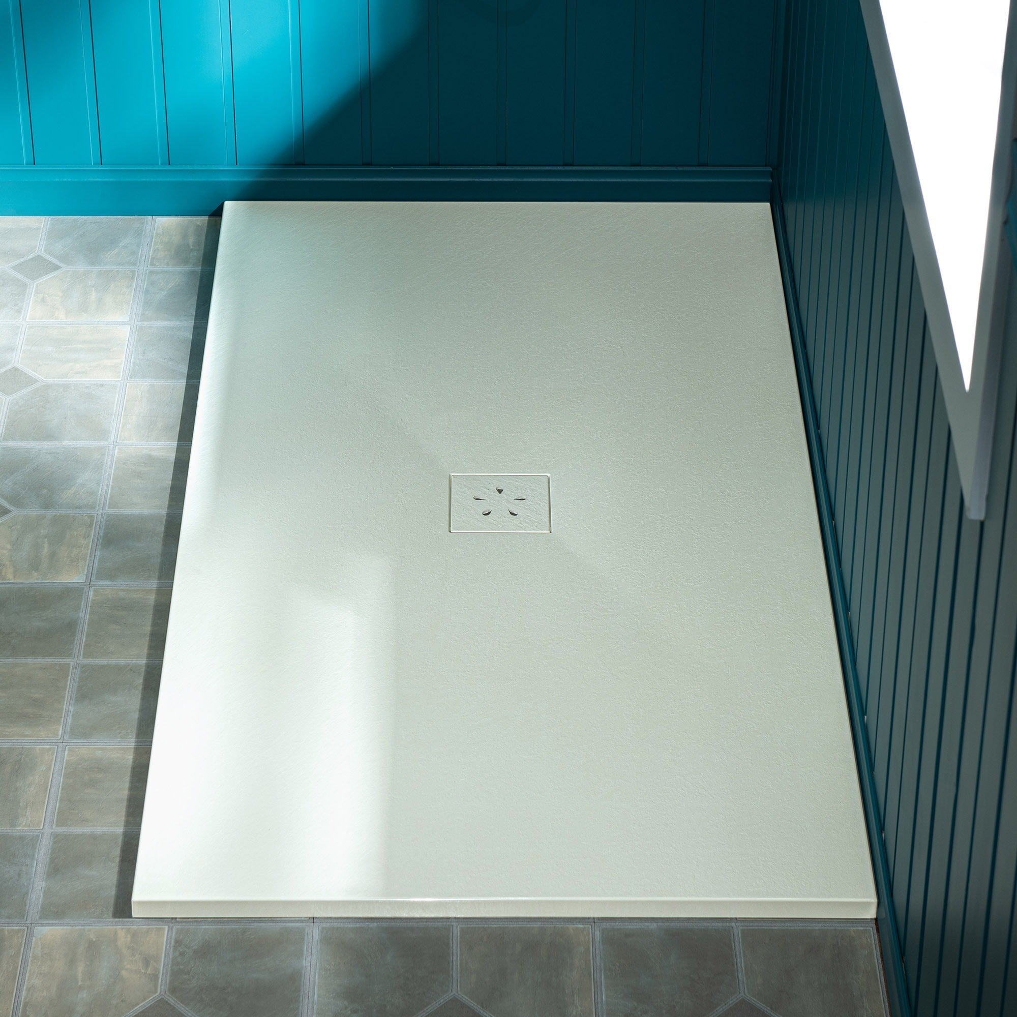 WOODBRIDGE Zero Threshold 48" x 36" Solid Surface Shower Base Center Drain
