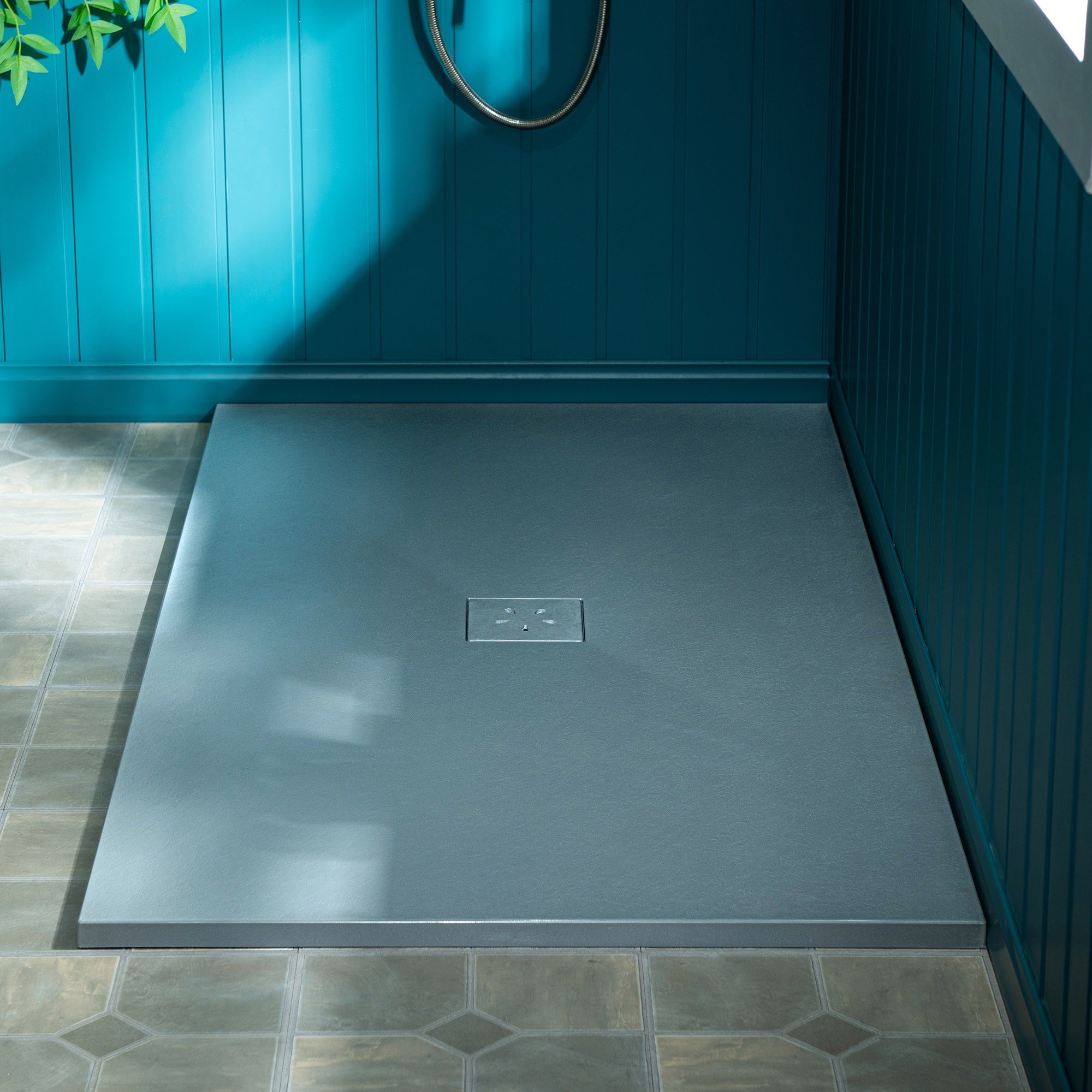 WOODBRIDGE Zero Threshold 48" x 36" Solid Surface Shower Base Center Drain