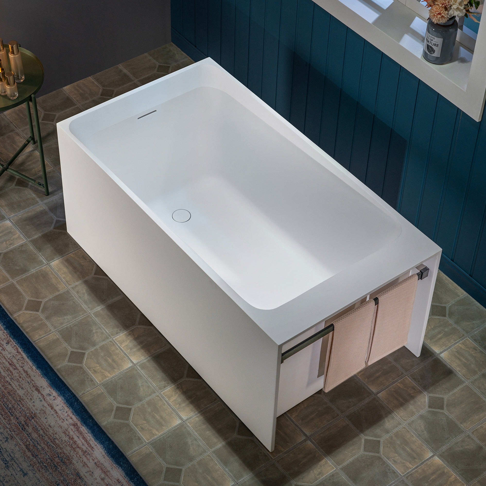 WOODBRIDGE 51-1/8" L x 27-1/2" Stone Resin Luxury Contemporary Solid Surface Freestanding Soaking Bathtub in Matte White, Ergonomic Soaking Tub with Towel Bar and 2 Drain Covers (Matte White & Black)