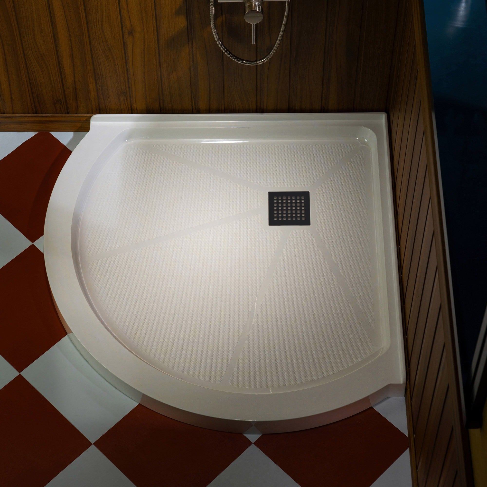 WOODBRIDGE 36 in. x 36 in. Round Corner Solid Surface Neo-Angle Shower Base Pan in White with Drain Cover