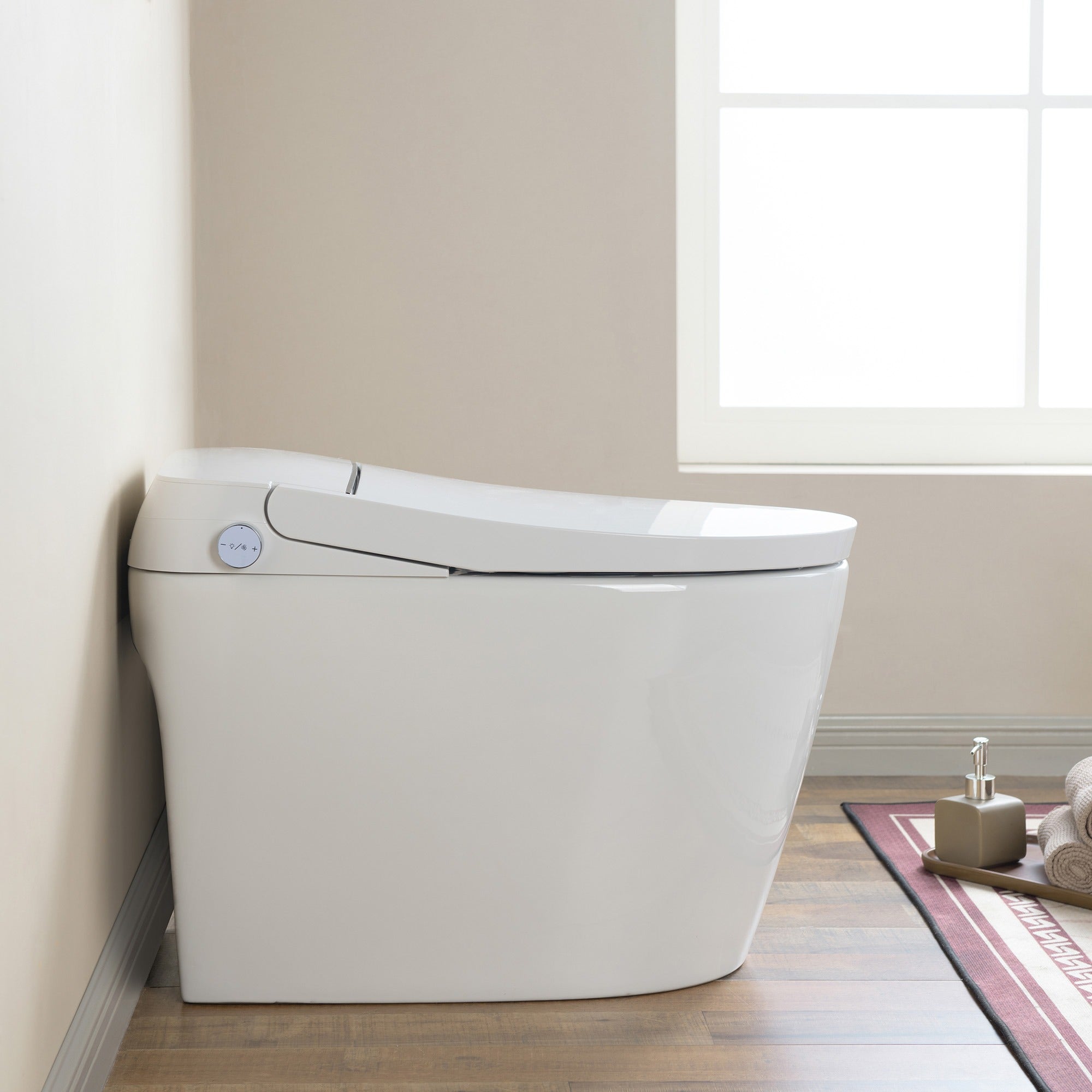 WOODBRIDGE GT075 Smart Toilet with Auto Flush, Foot Sensor & Heated Seat