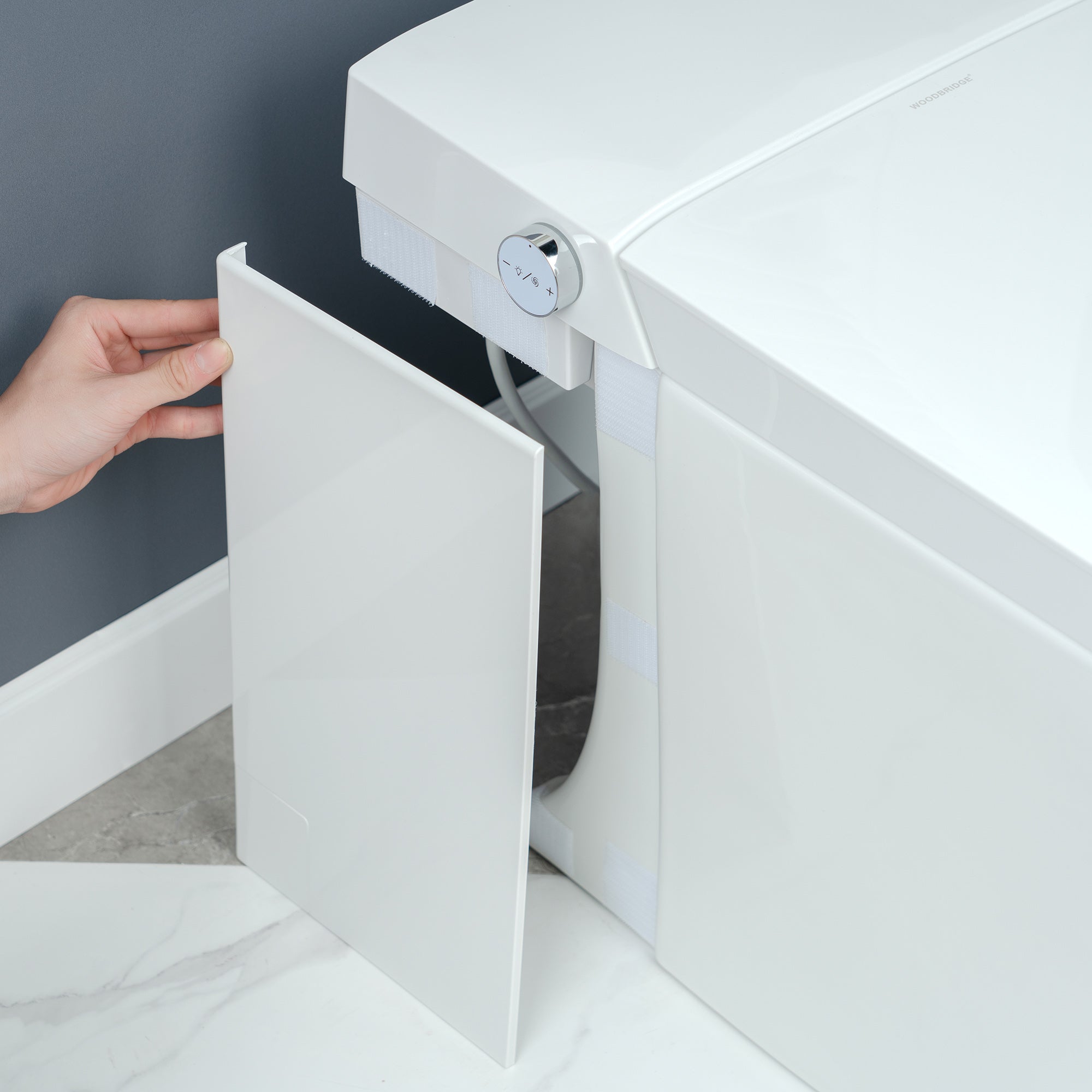 WOODBRIDGE CHT002 Smart Toilet with Auto Open/Close, Foot Sensor & Heated Seat
