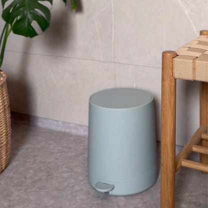 Pedal bin