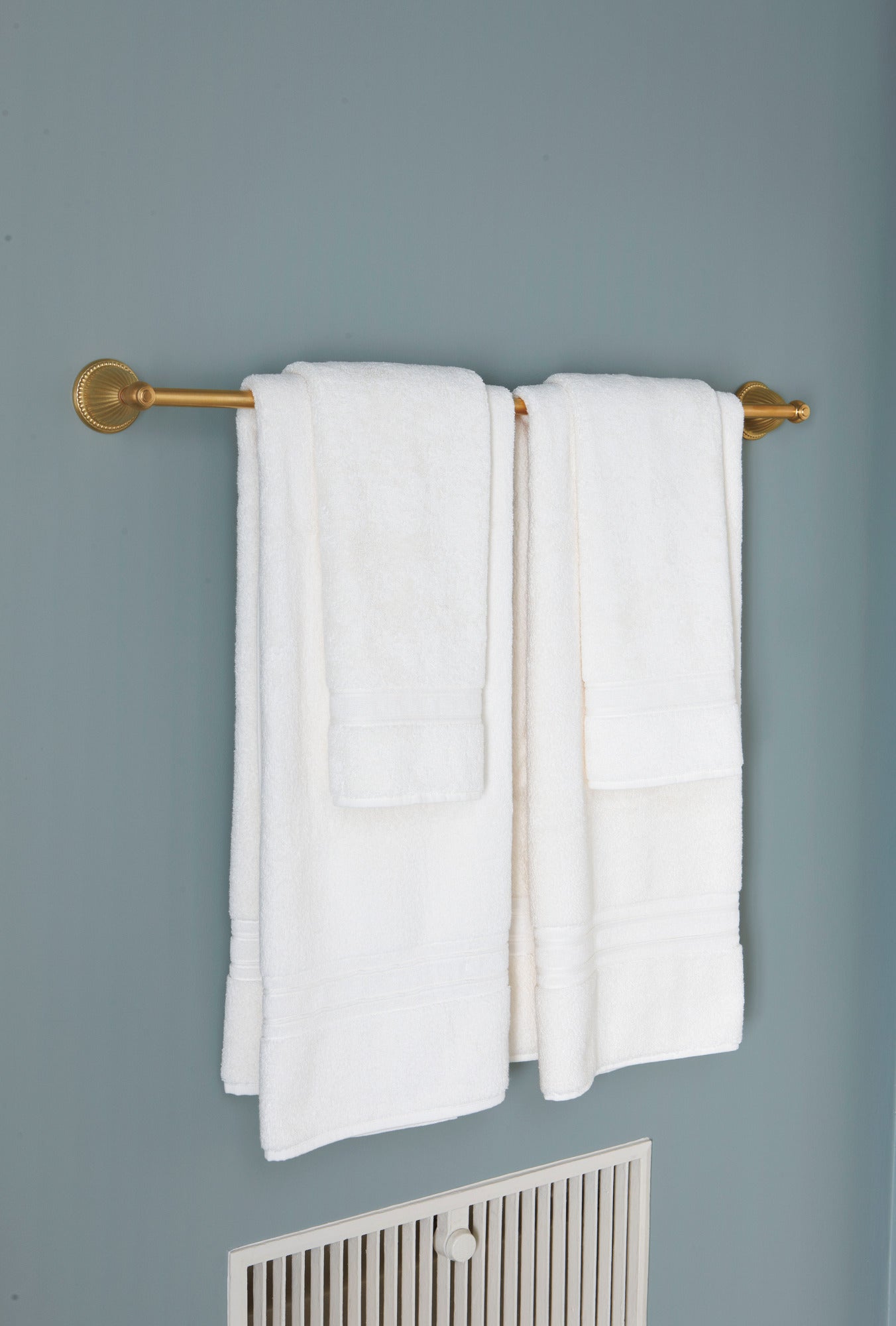 Newport Brass Alexandria 24" Towel Bar