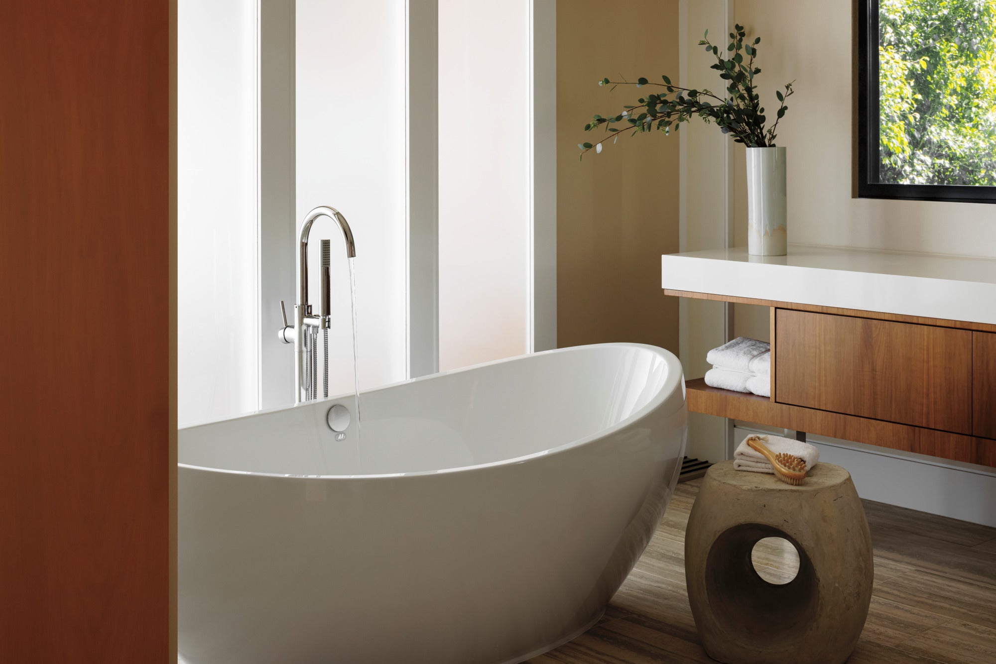 Newport Brass Priya® Exposed Tub and Hand Shower Set - Free Standing