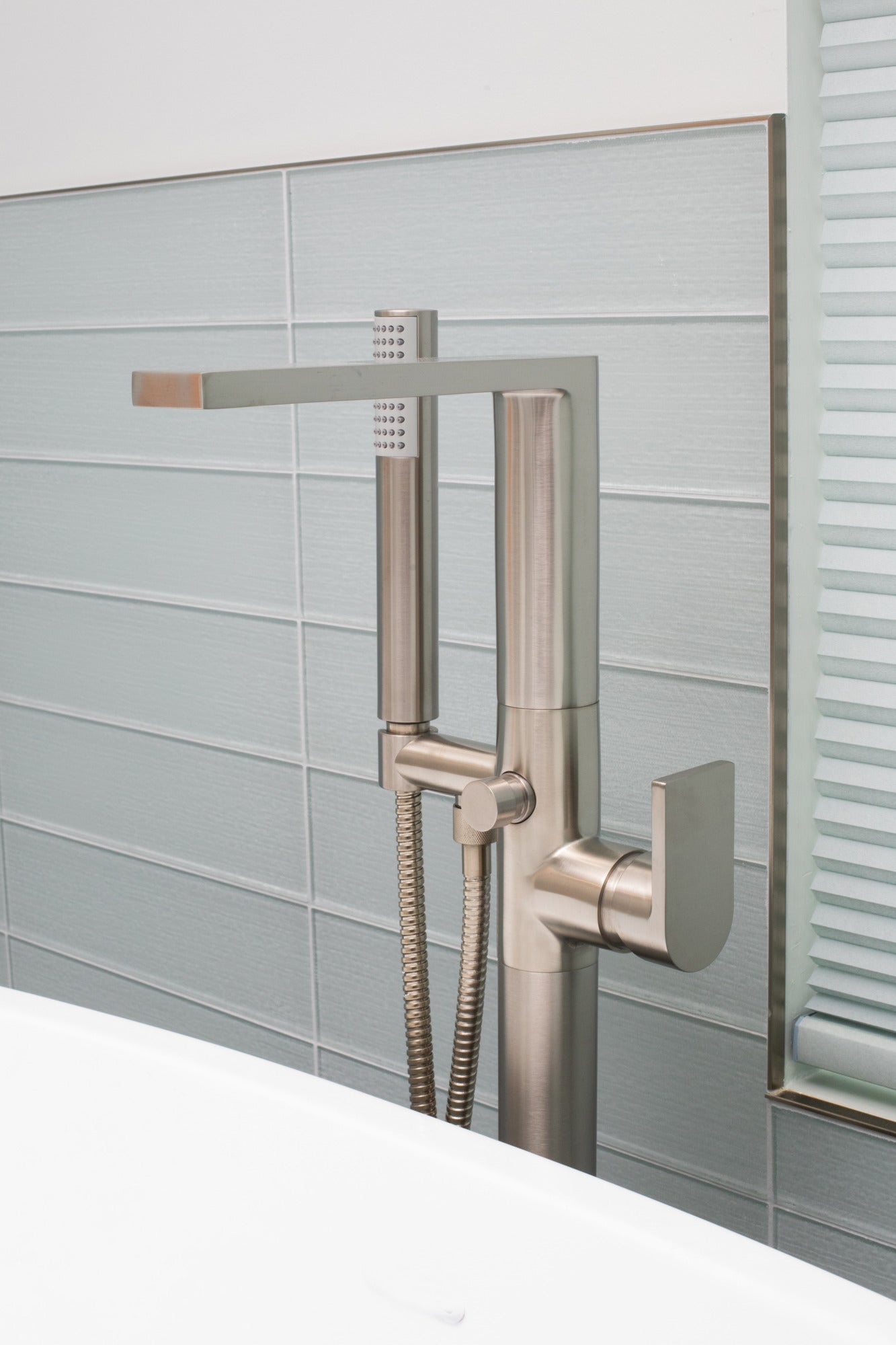 Newport Brass Skylar Exposed Tub and Hand Shower Set - Free Standing
